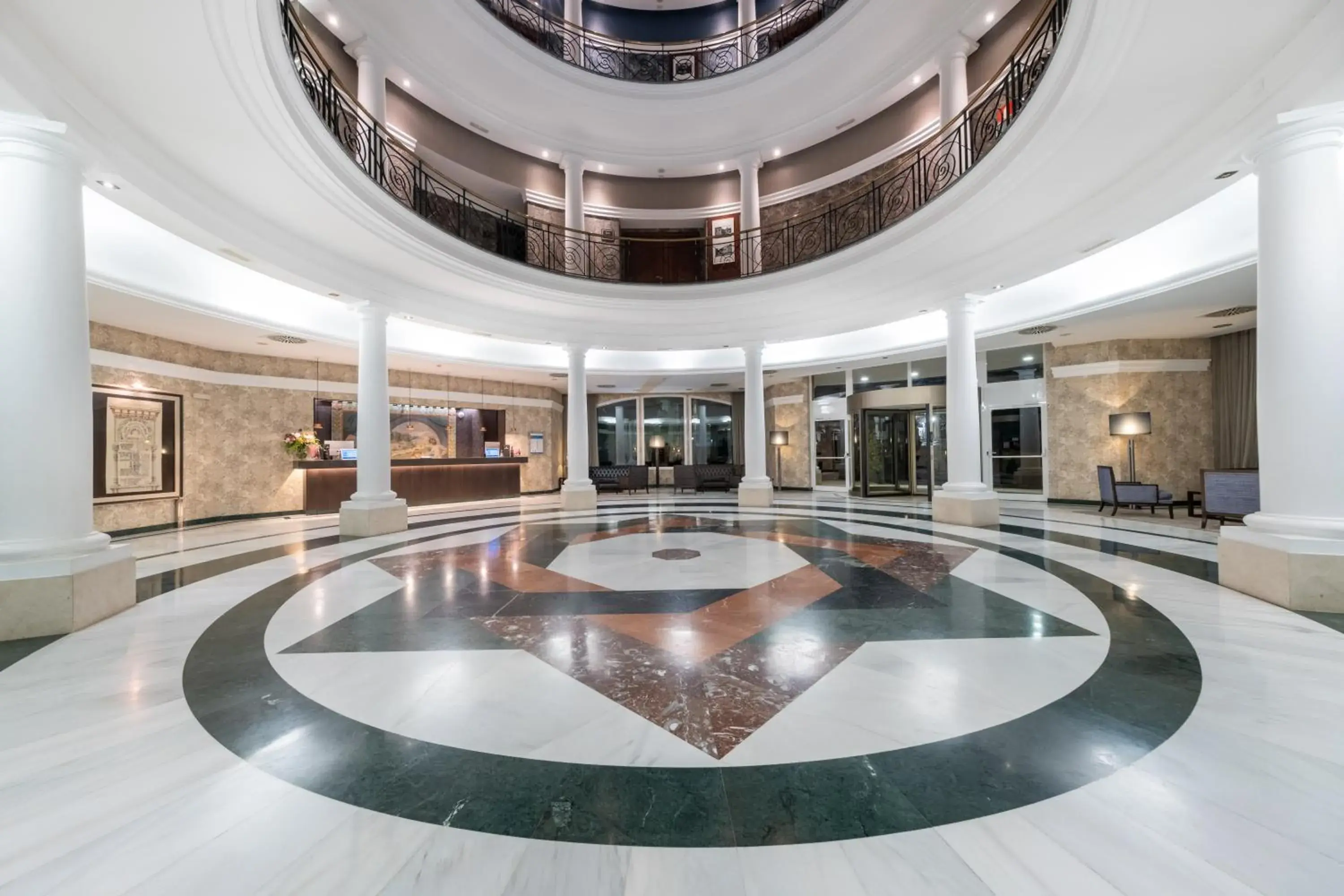 Lobby or reception in Castilla Termal Solares Lobby or reception in Castilla Termal Solares