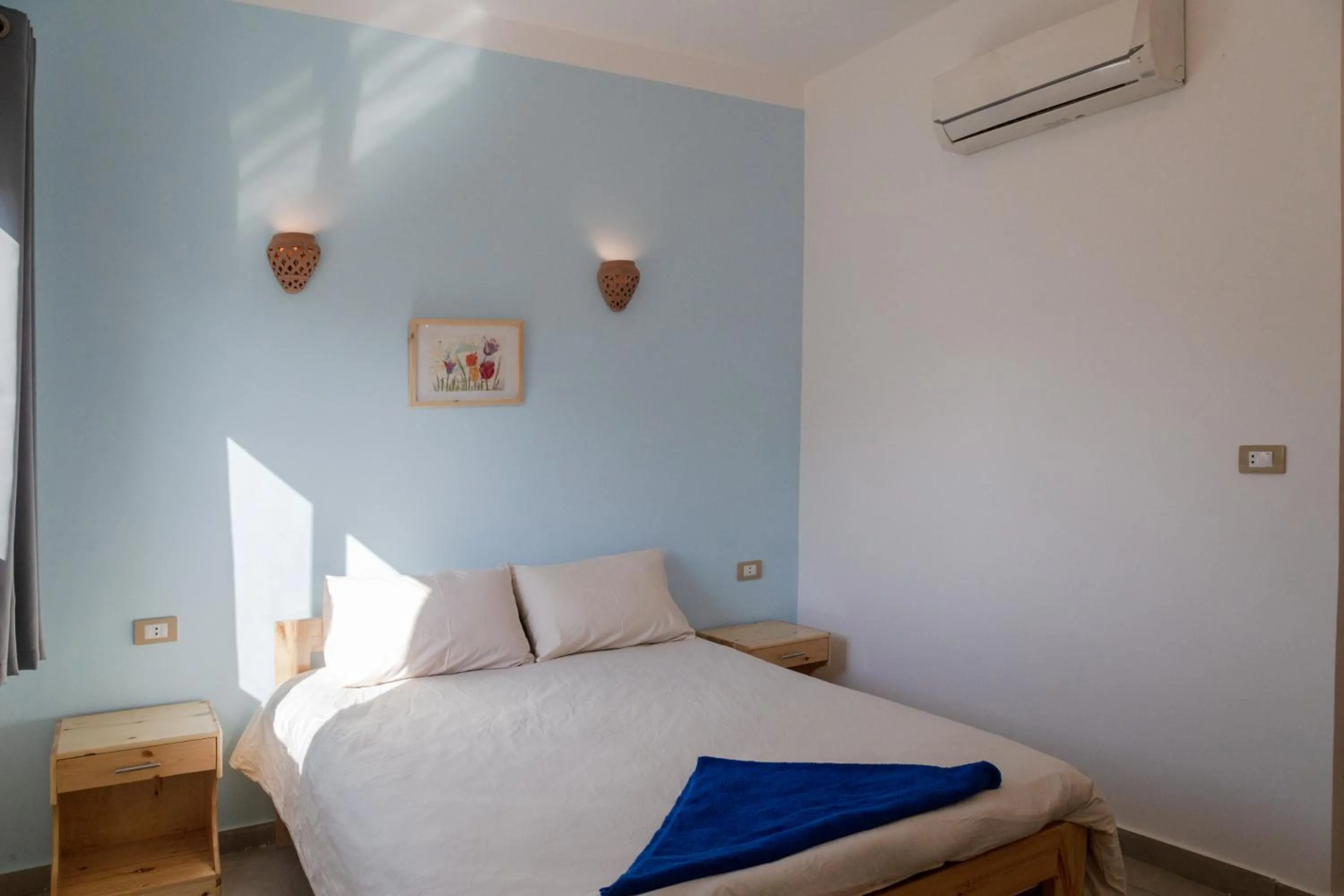 Bed in Al Deira Dahab Hotel