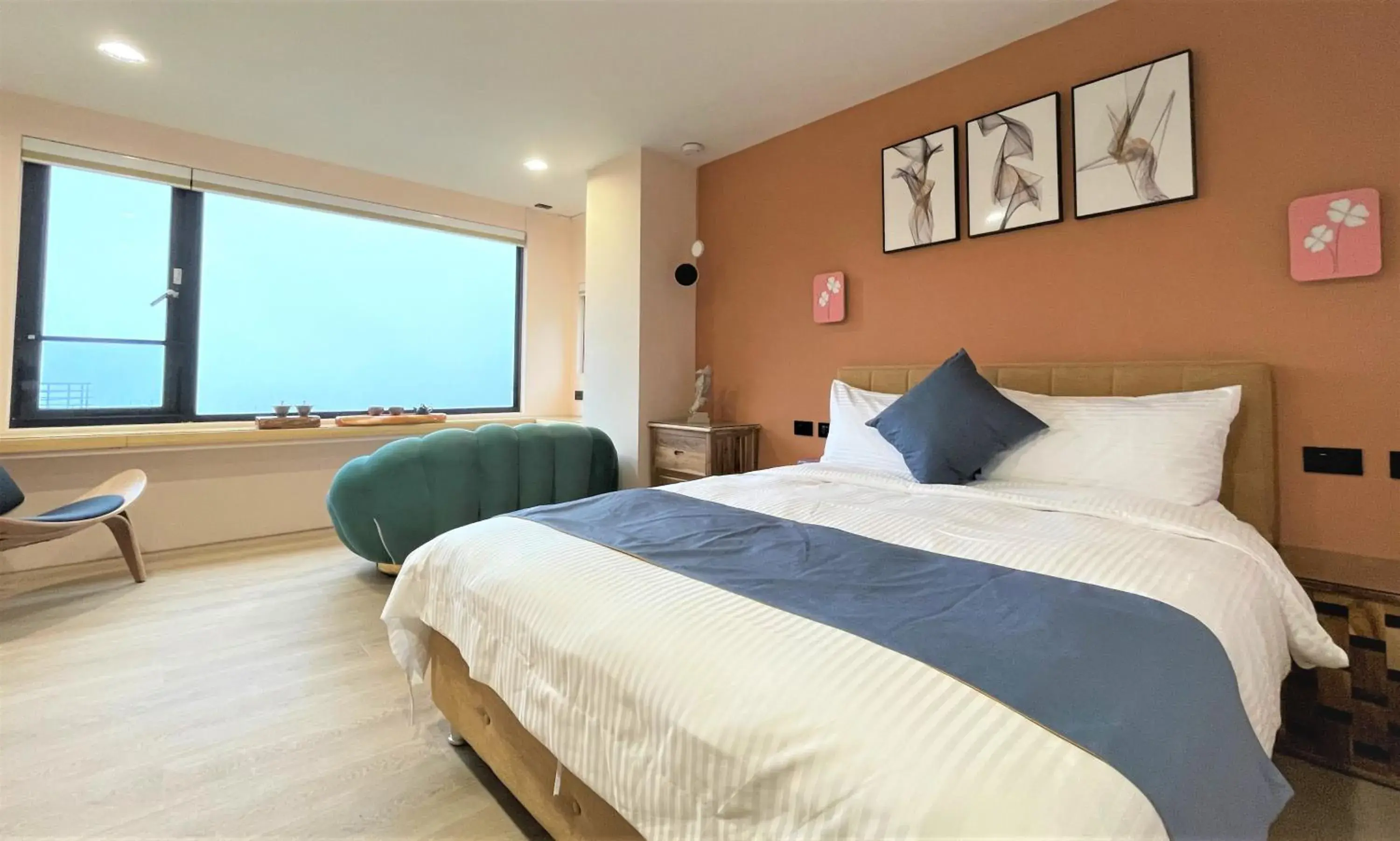 Bed in 95 Pavilion Bed in 95 Pavilion