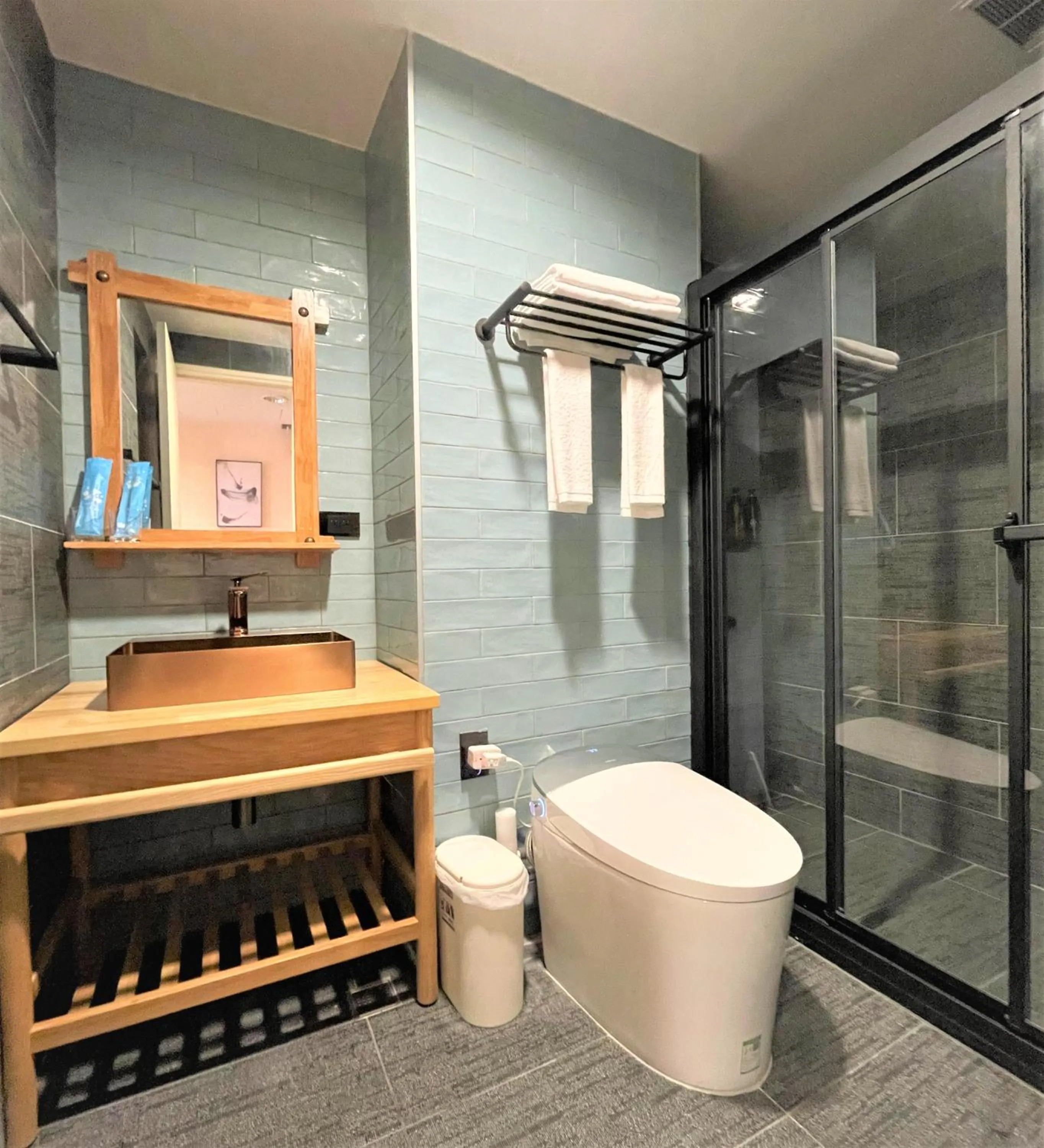 Shower in 95 Pavilion