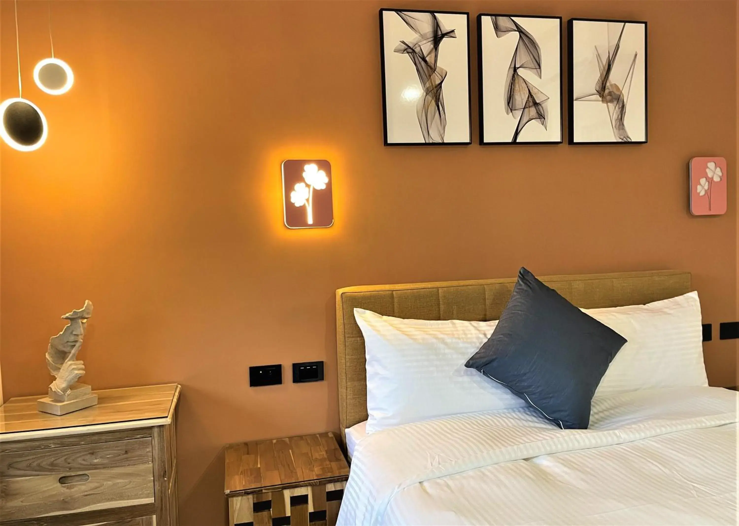 Bed in 95 Pavilion Bed in 95 Pavilion