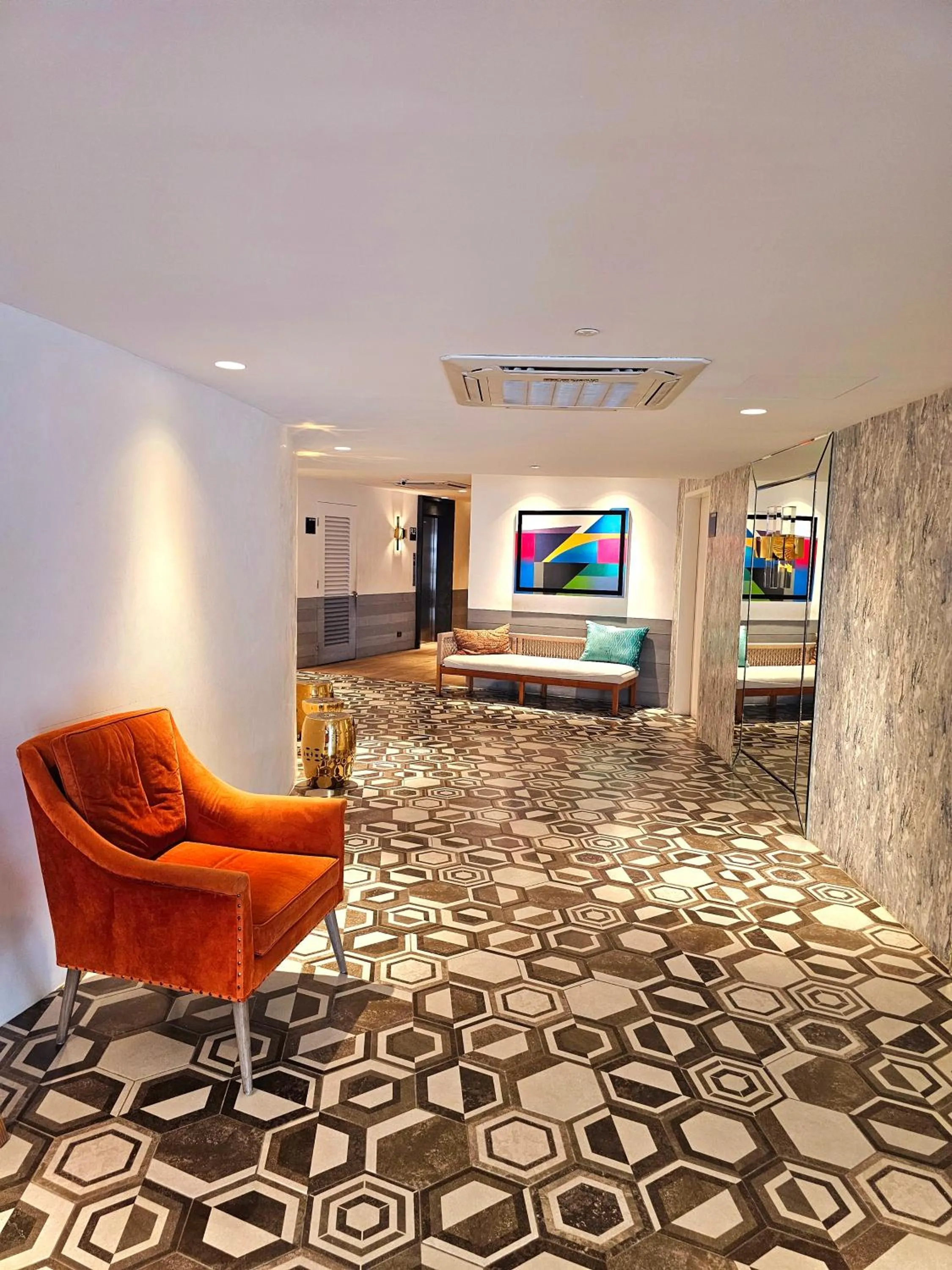 Lobby or reception in Acellyne's Suites at The Residences at Commonwealth by Century