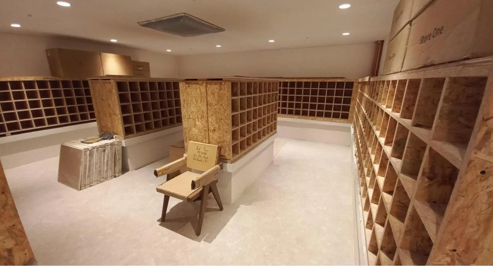 Property building in Acellyne's Suites at The Residences at Commonwealth by Century