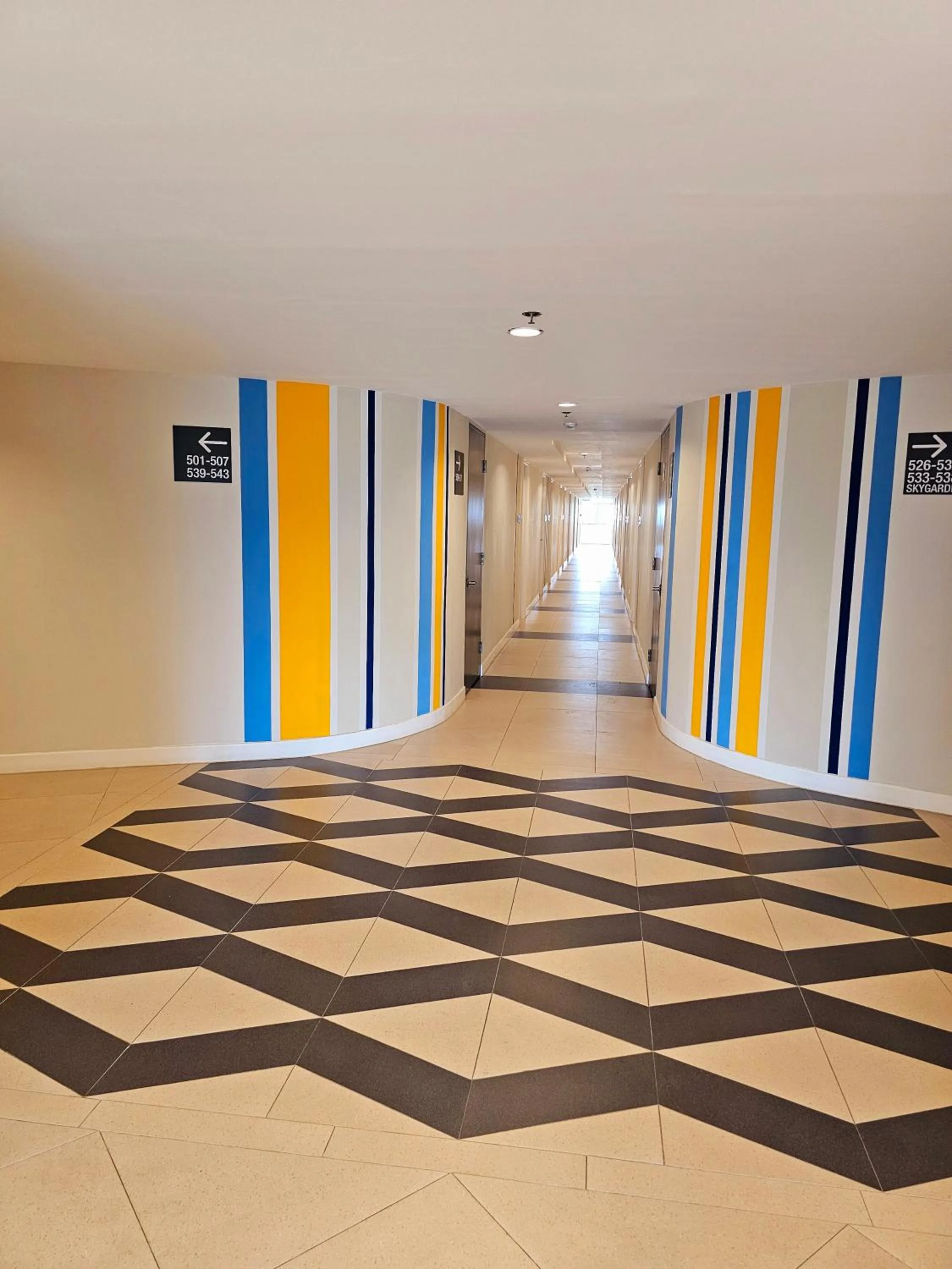 Area and facilities in Acellyne's Suites at The Residences at Commonwealth by Century