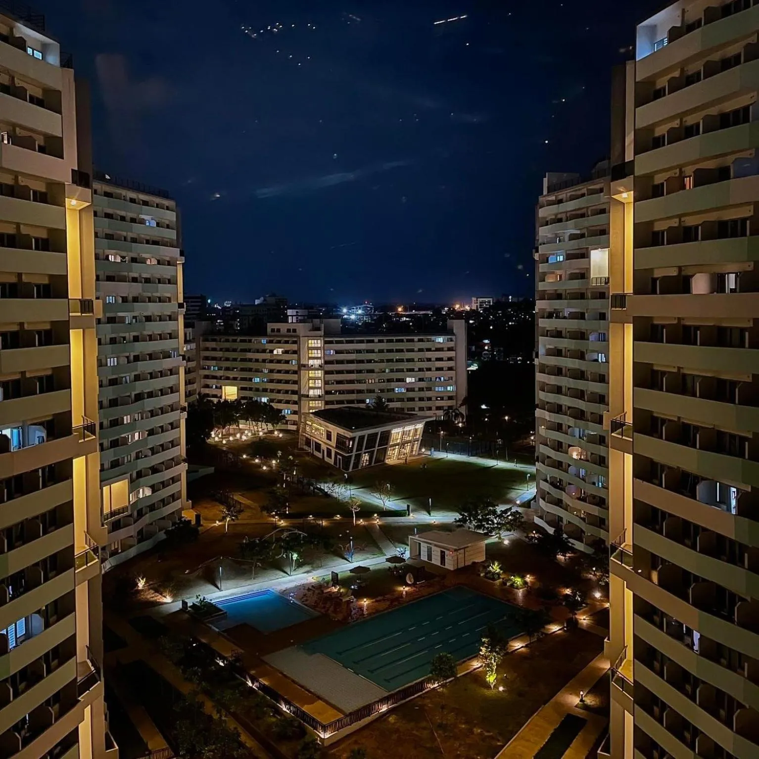 Property building in Acellyne's Suites at The Residences at Commonwealth by Century