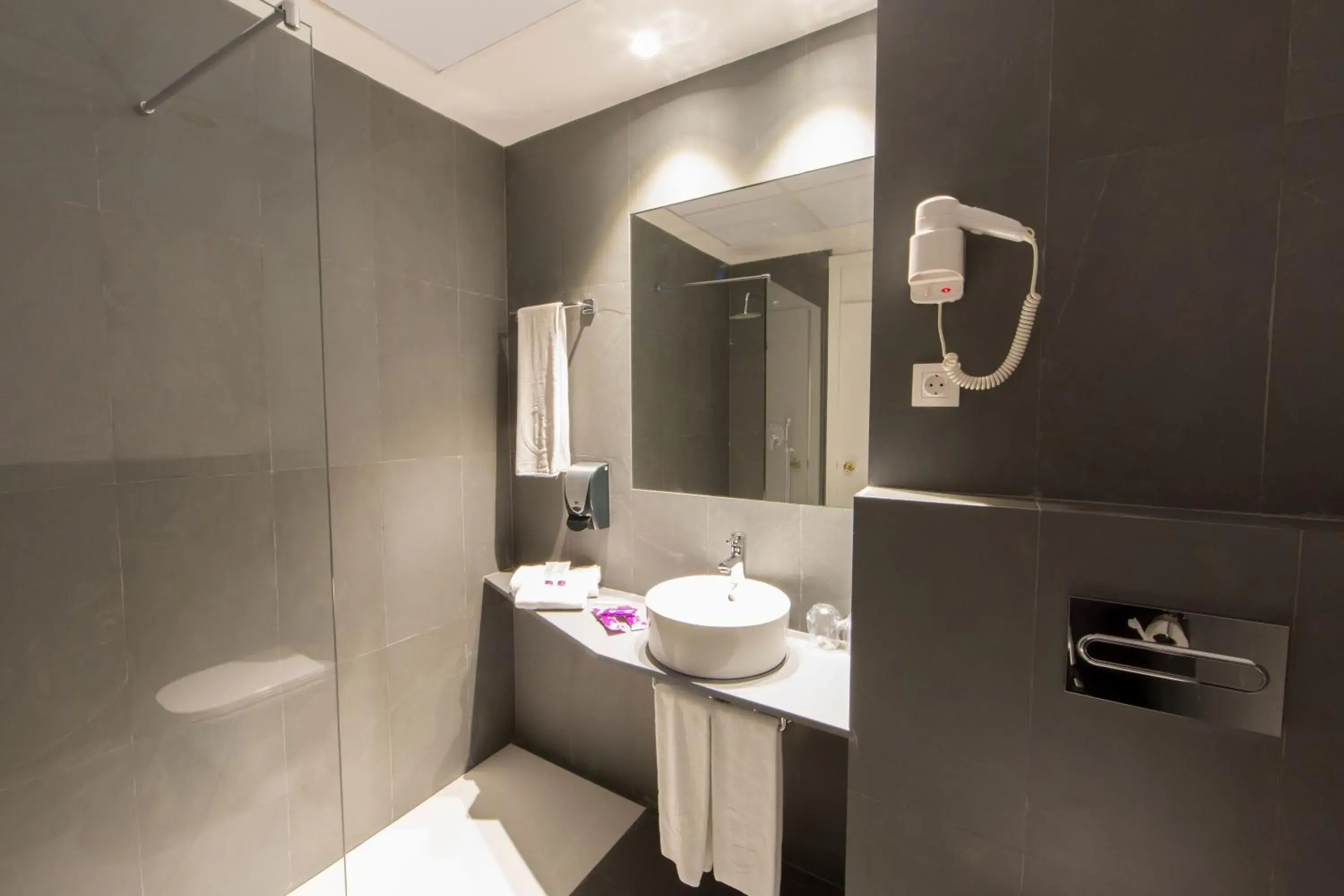 Bathroom in Hotel Aida