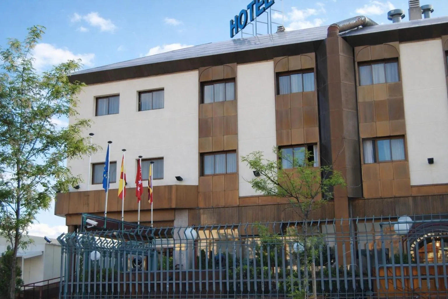 Property building in Porcel Aida