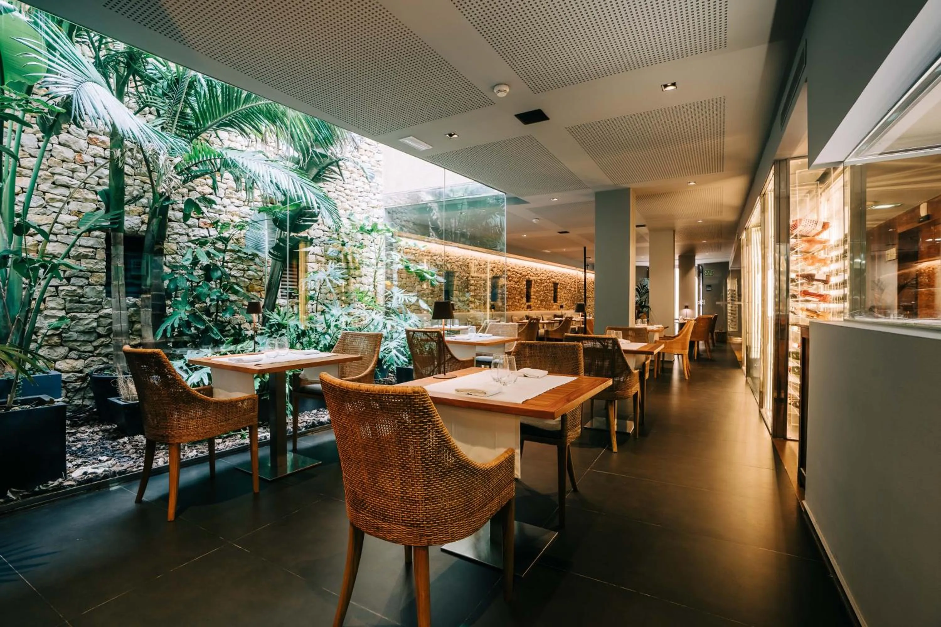 Restaurant/places to eat in Gran Claustre Boutique Hotel