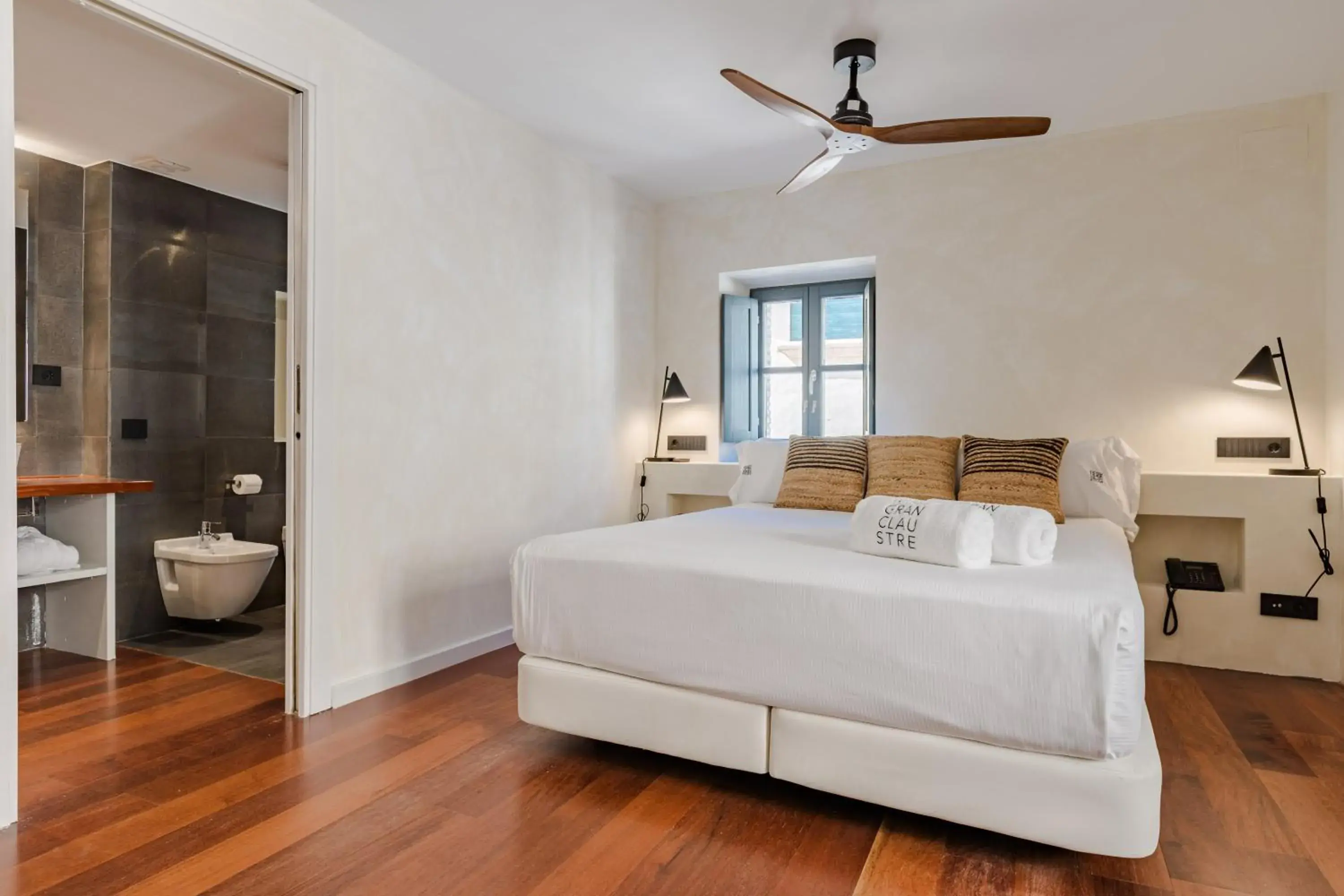 Photo of the whole room, Bed in Gran Claustre Boutique Hotel Photo of the whole room, Bed in Gran Claustre Boutique Hotel