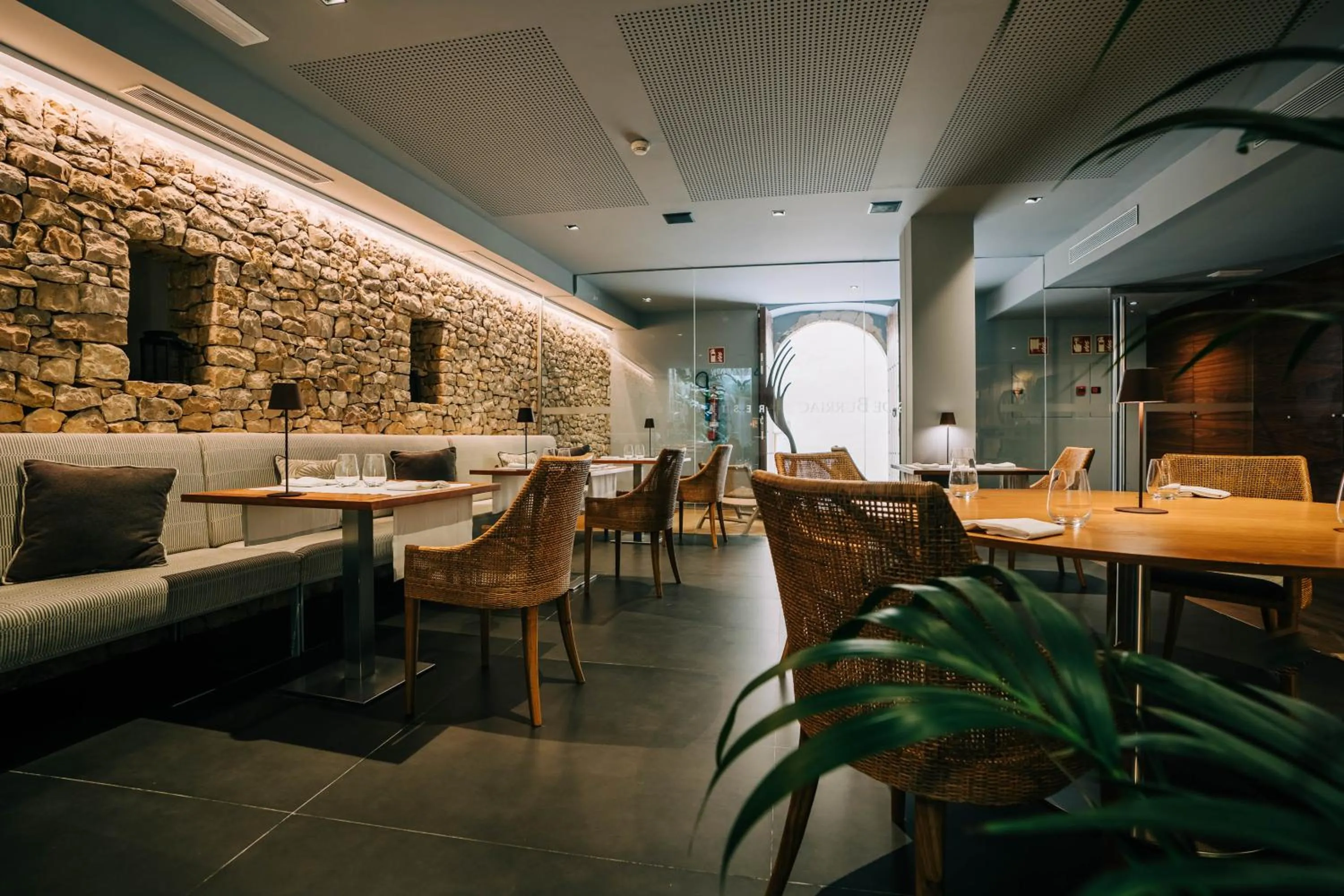 Restaurant/places to eat in Gran Claustre Boutique Hotel