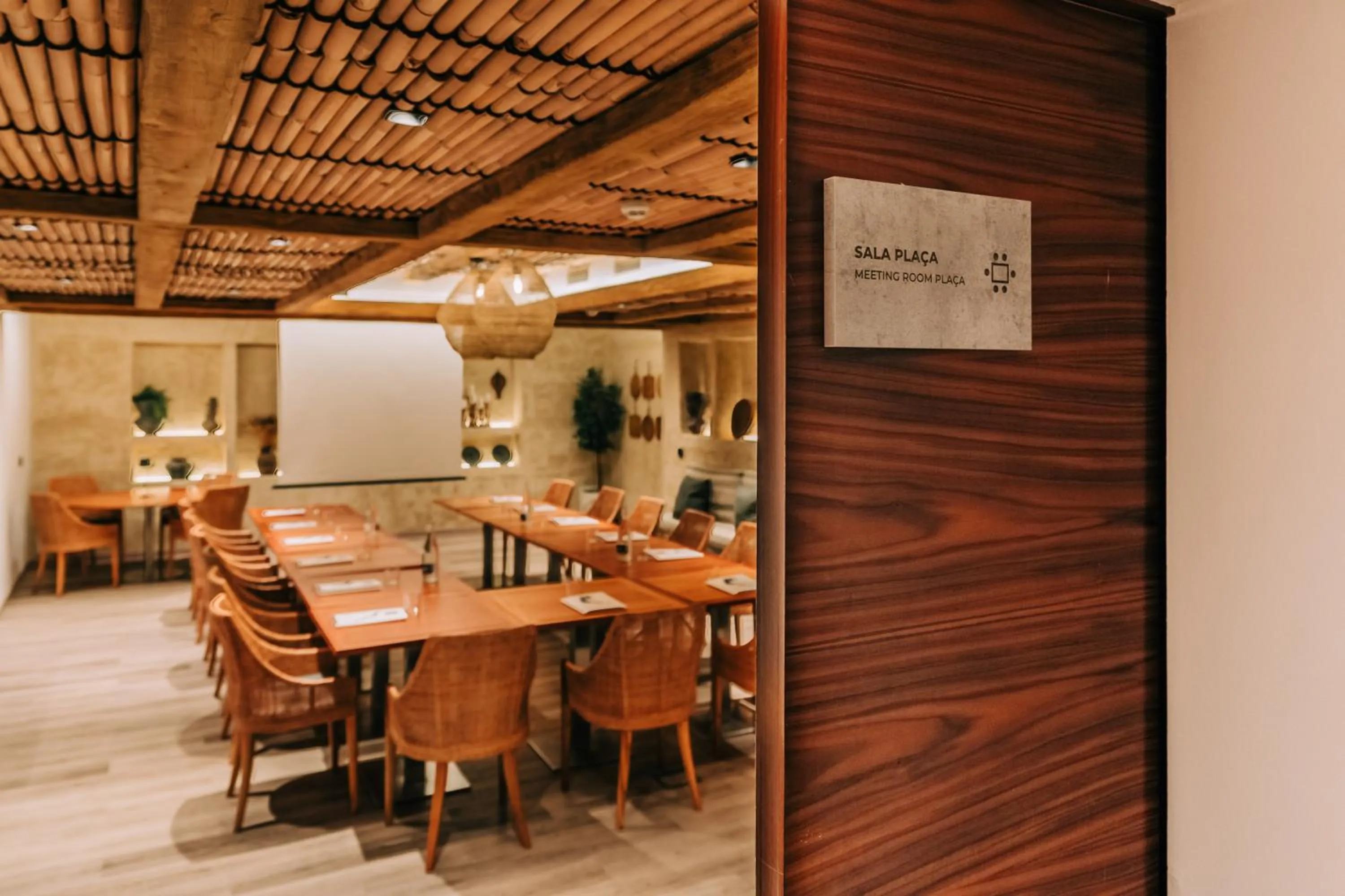 Meeting/conference room in Gran Claustre Boutique Hotel