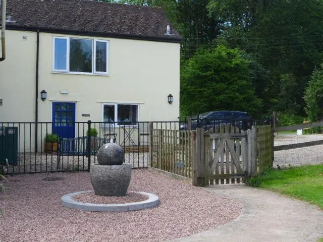 The Rock self-catering holiday cottage and garden lodges