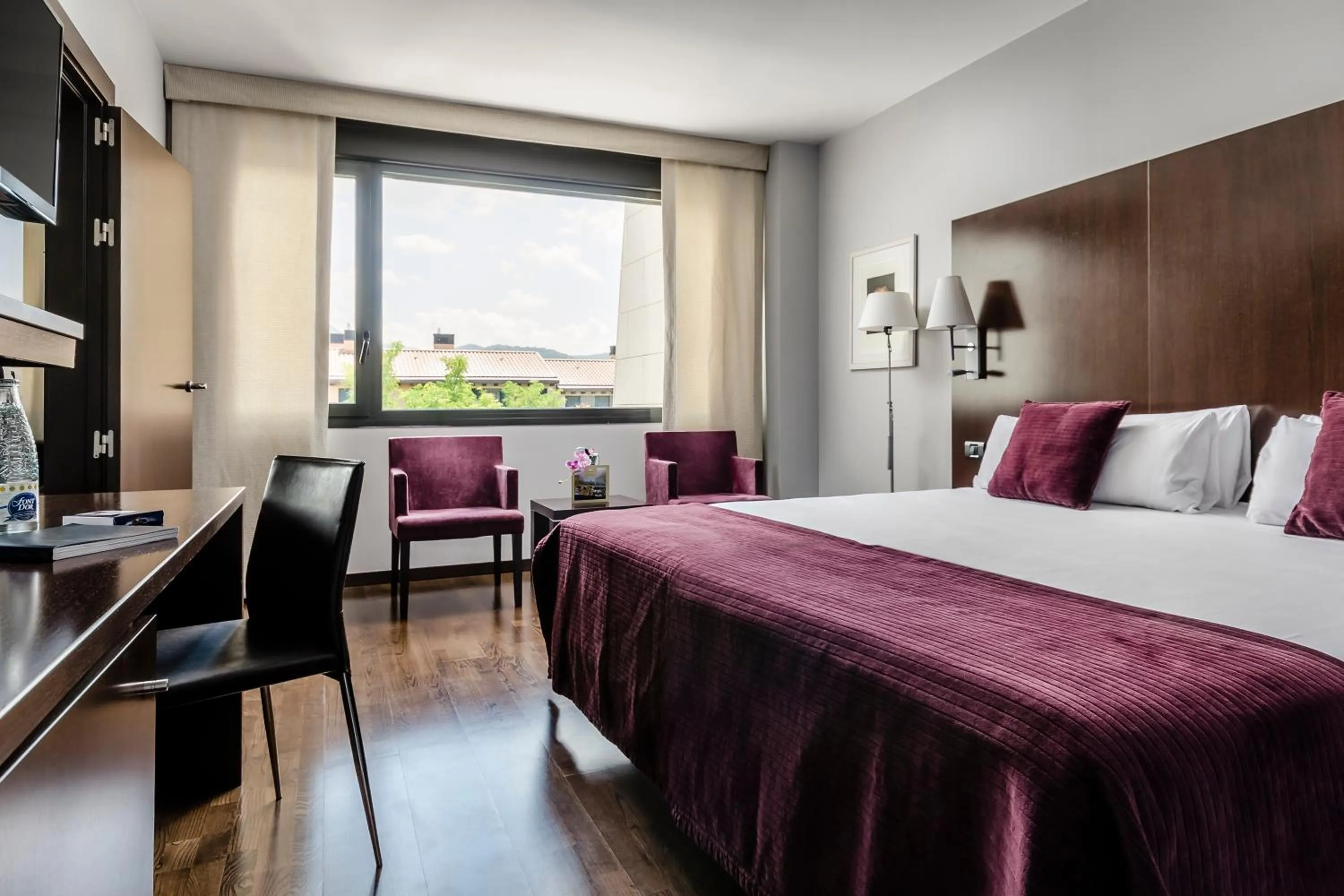 Bedroom, Bed in Eurostars Reina Felicia