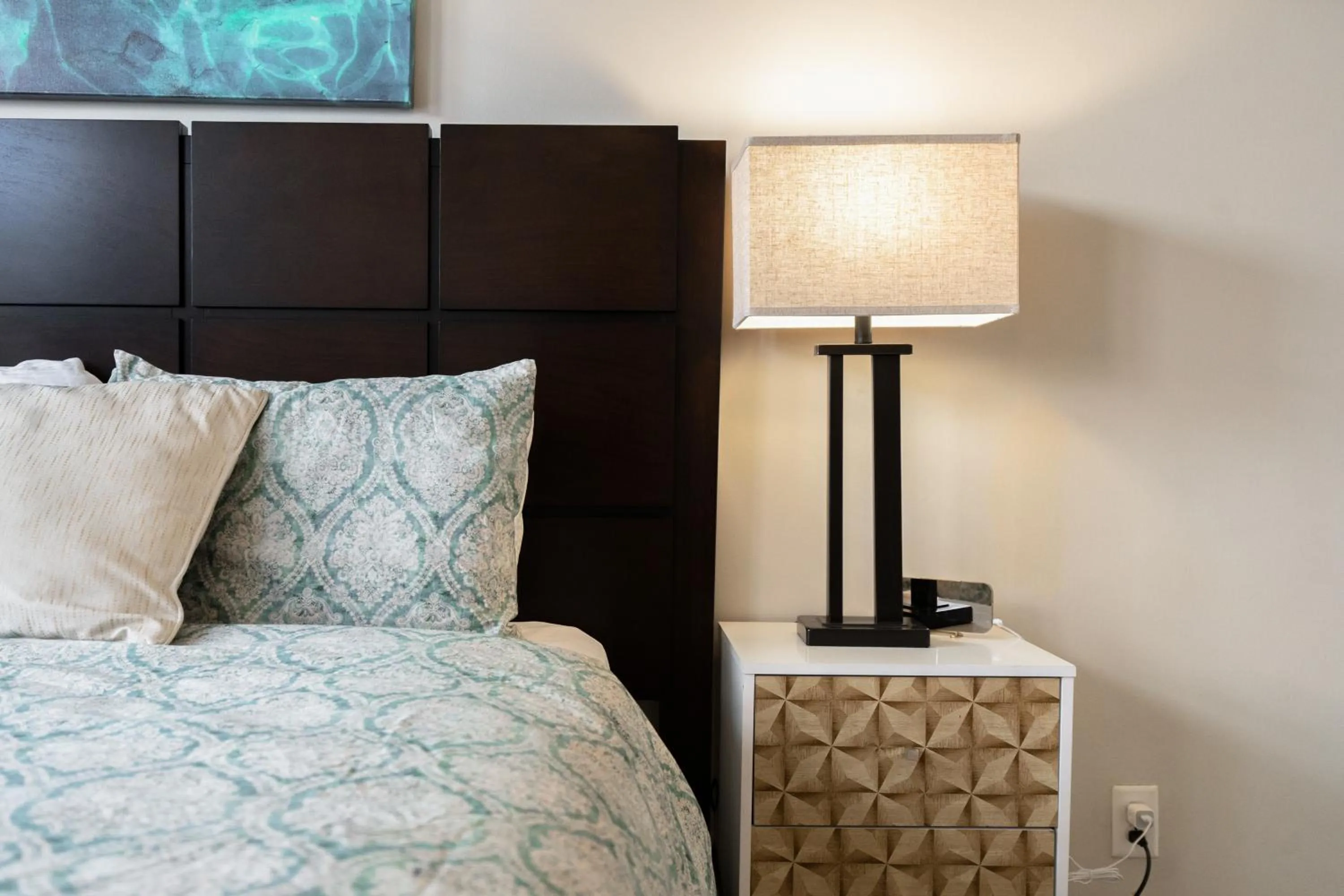 Bed in Stunning West end Condo - close to everything Nashville has to offer!