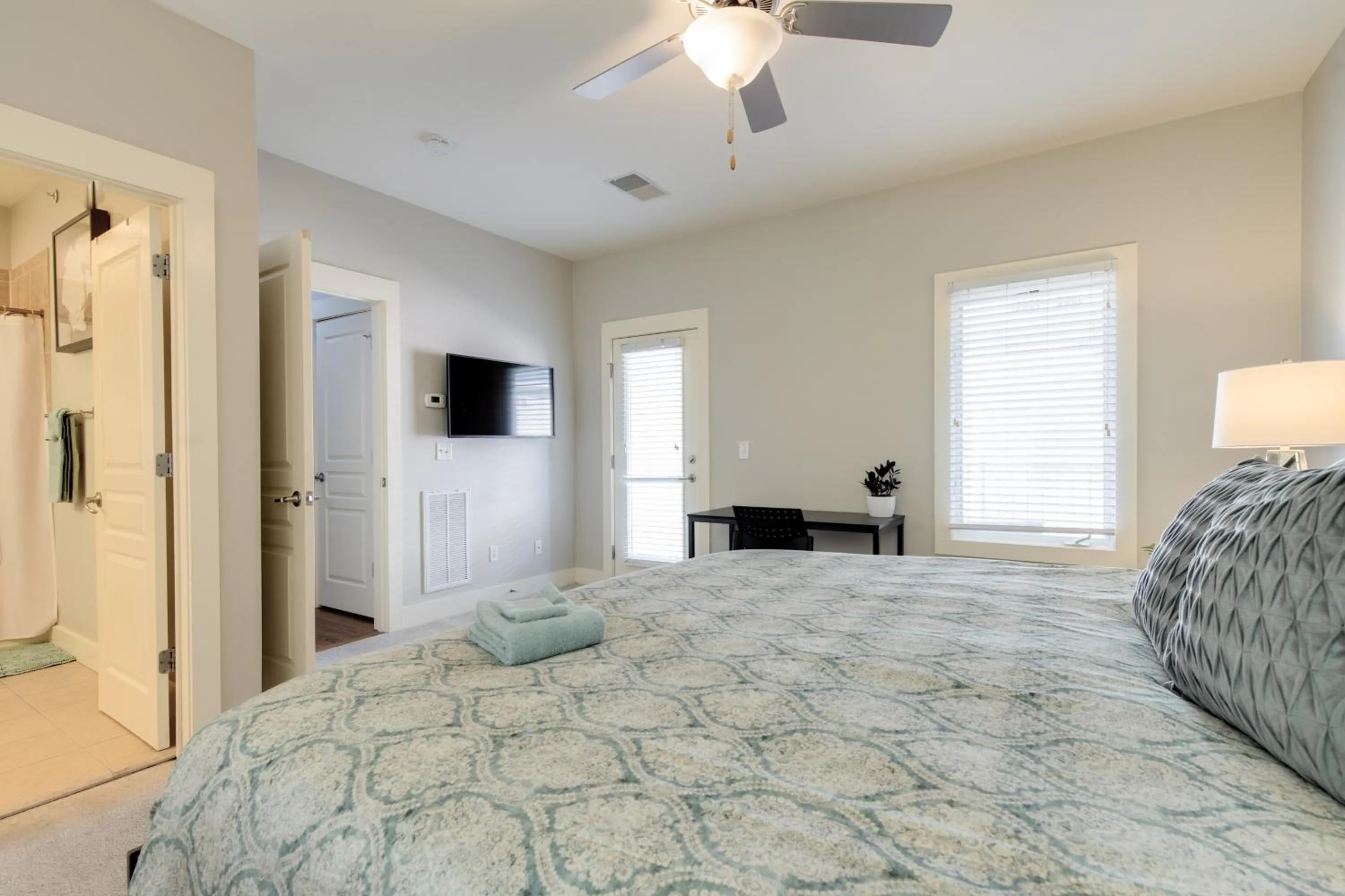 Bed in Stunning West end Condo - close to everything Nashville has to offer!