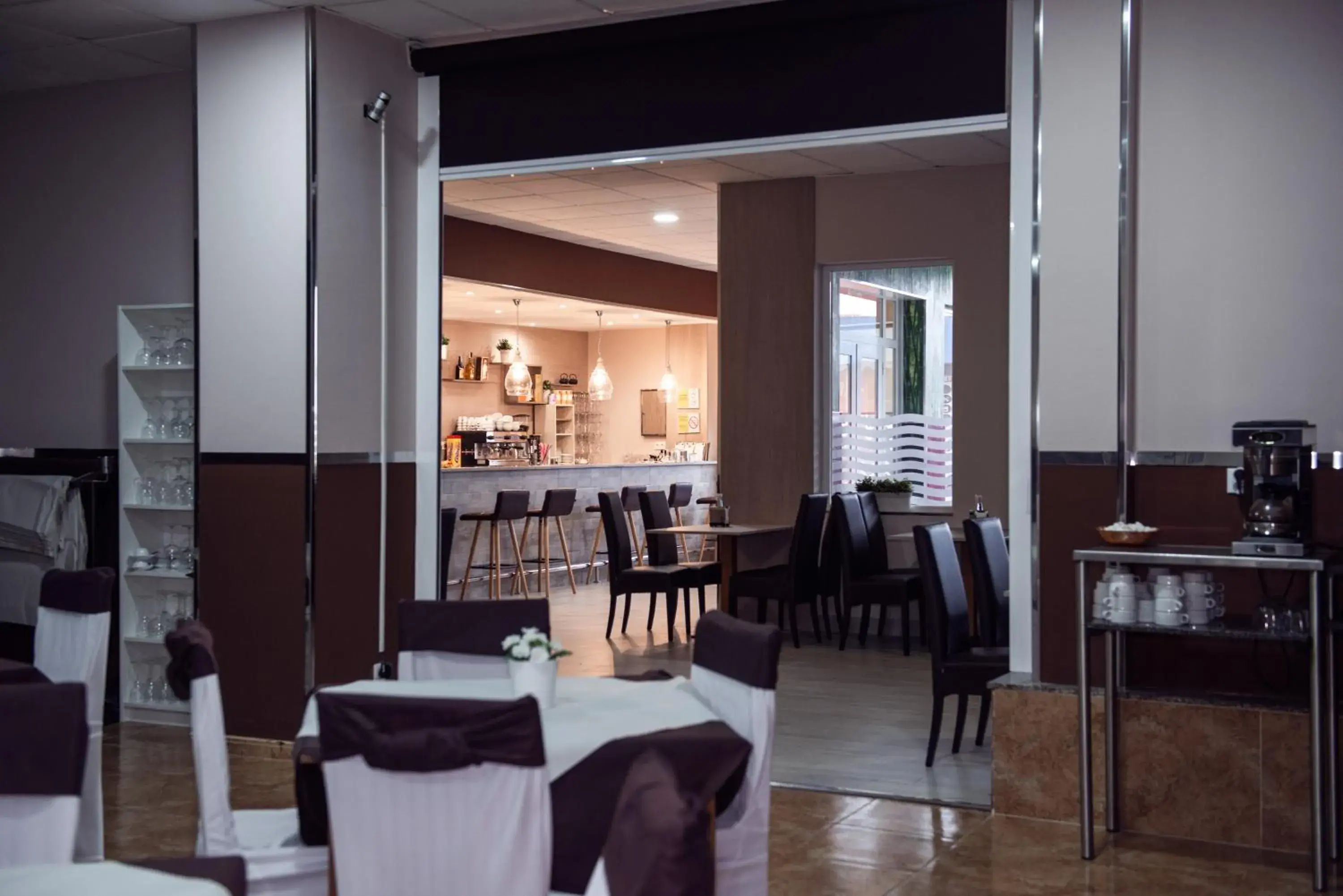 Restaurant/places to eat in Hotel Ancora Restaurant/places to eat in Hotel Ancora
