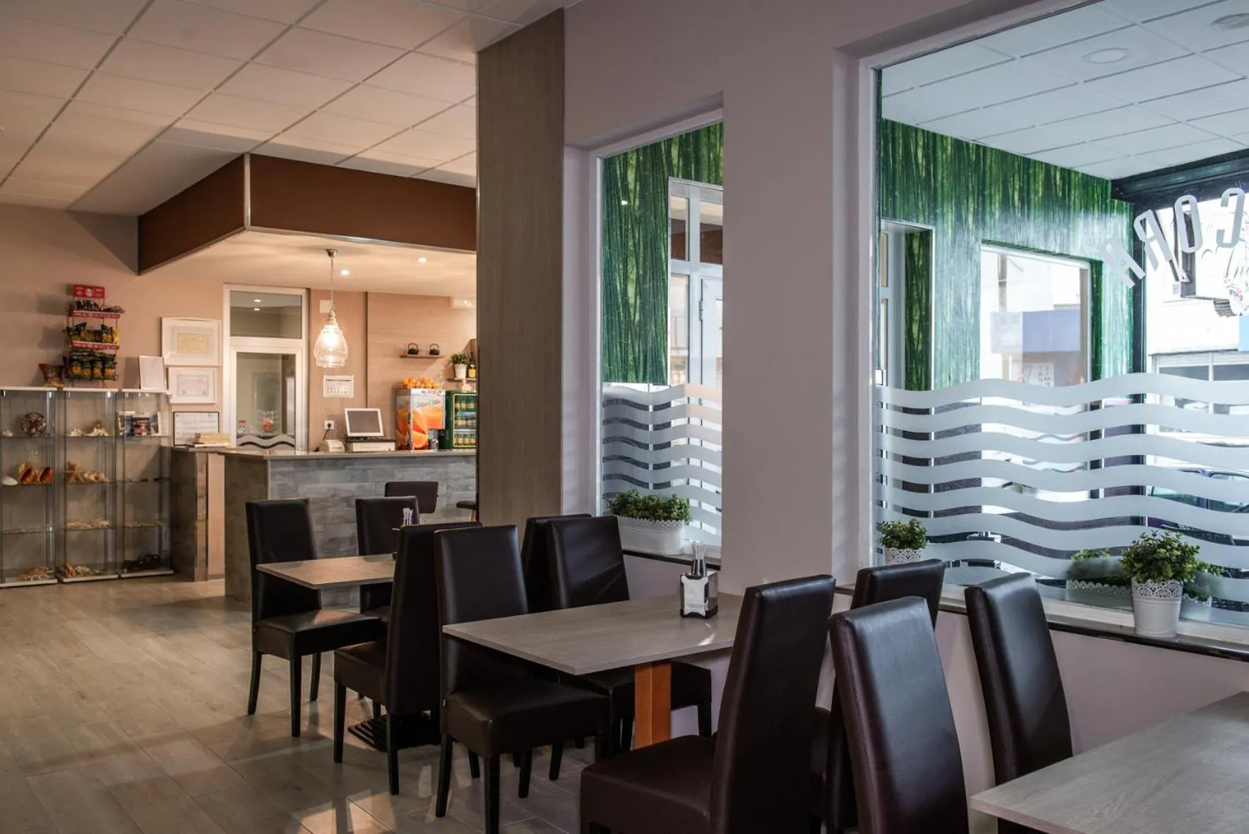 Restaurant/places to eat in Hotel Ancora