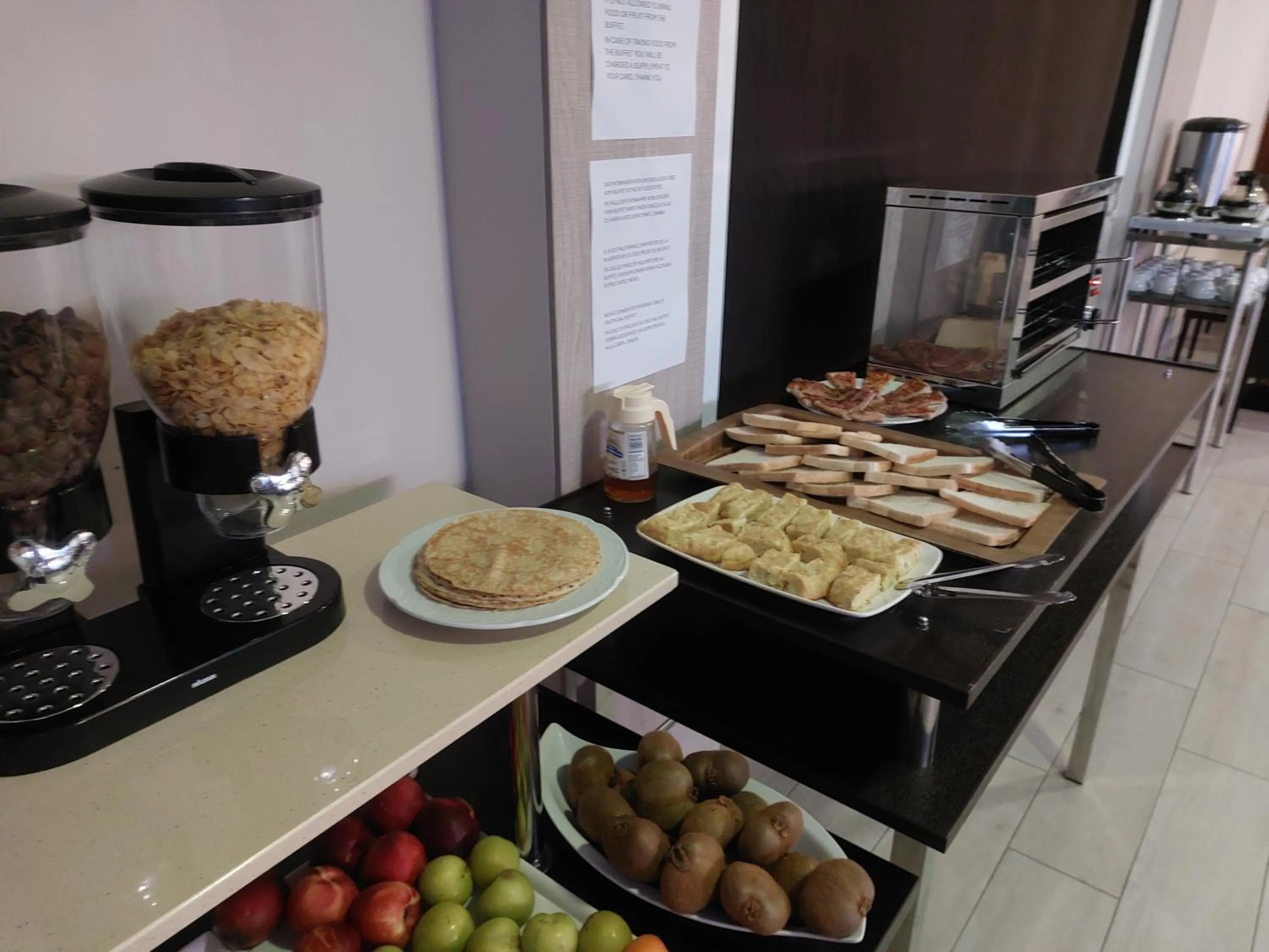 Food and drinks in Hotel Ancora