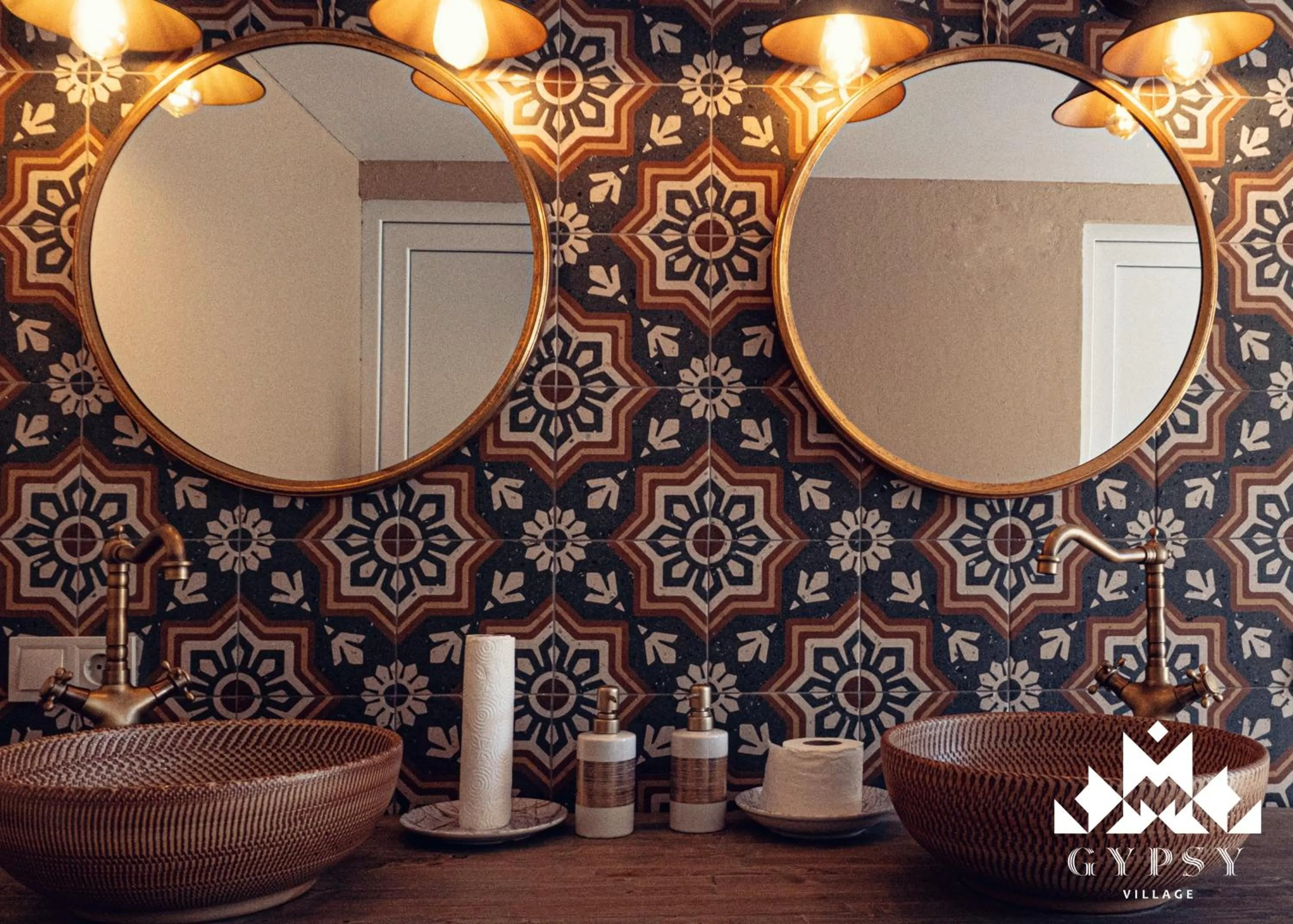 Bathroom in Gipsy Village Park Hotel