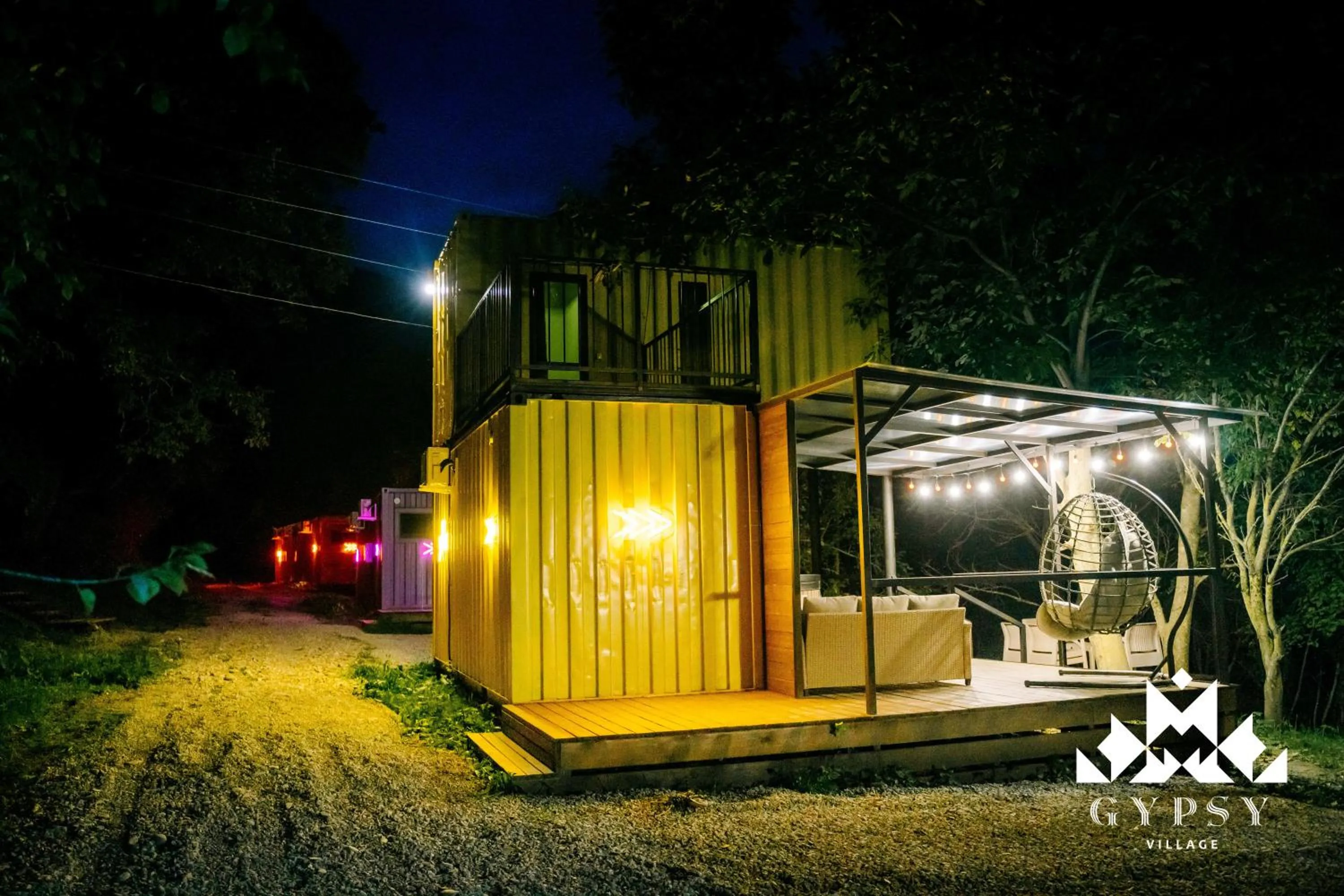 Property building in Gipsy Village Park Hotel