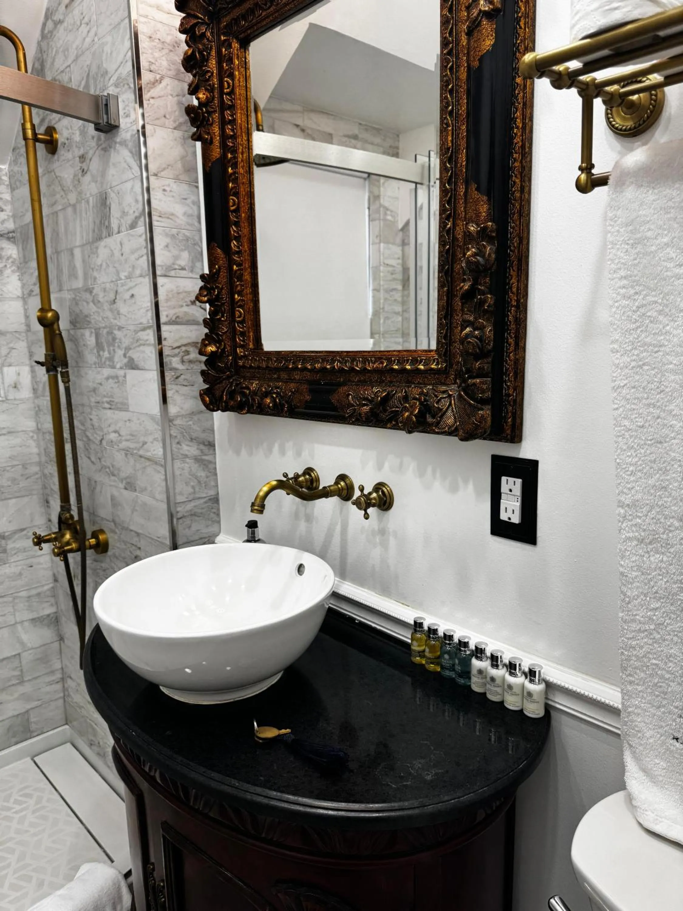 Bathroom in Rams Head Inn