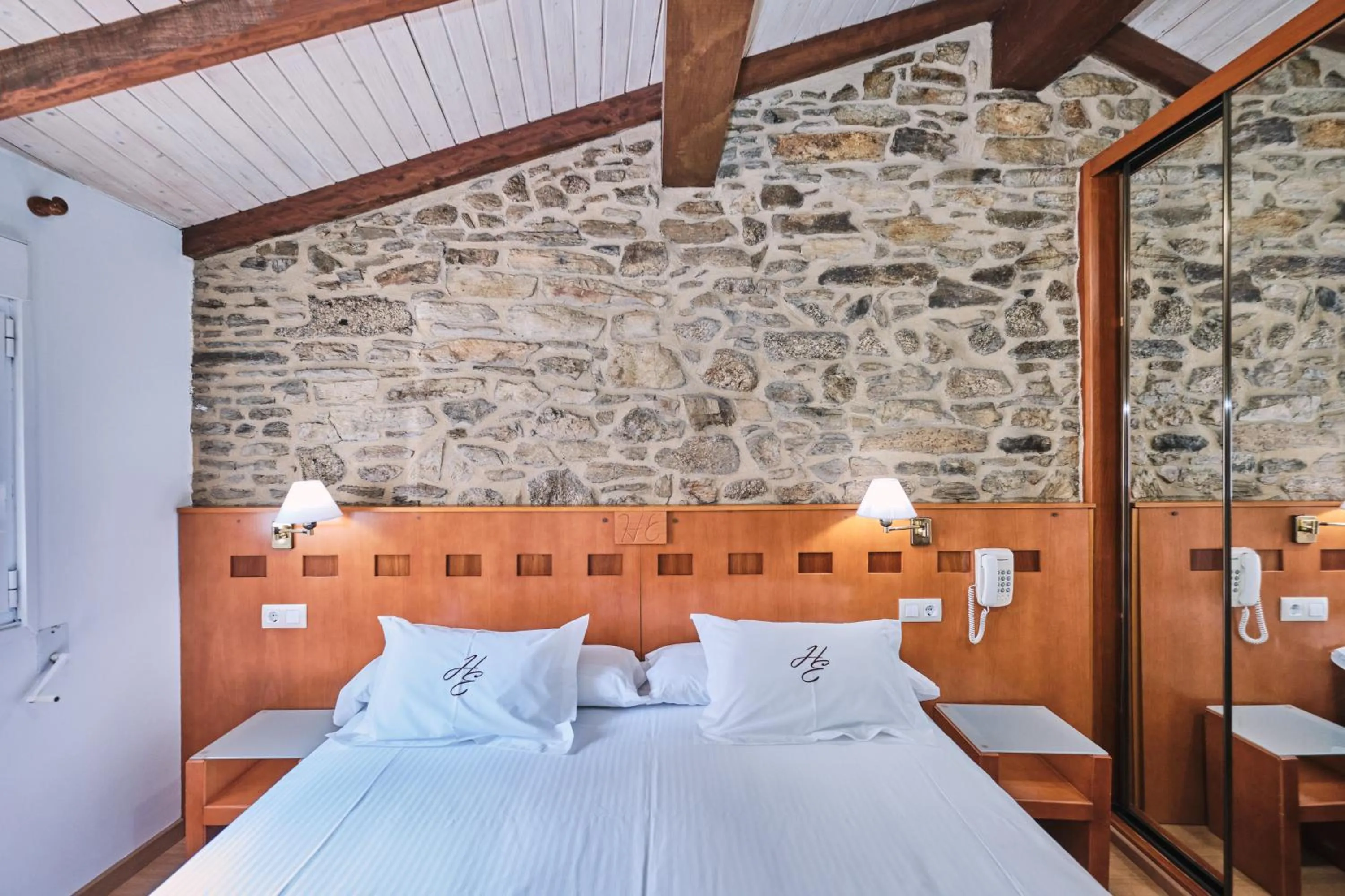 Photo of the whole room, Bed in Hotel Entrecercas