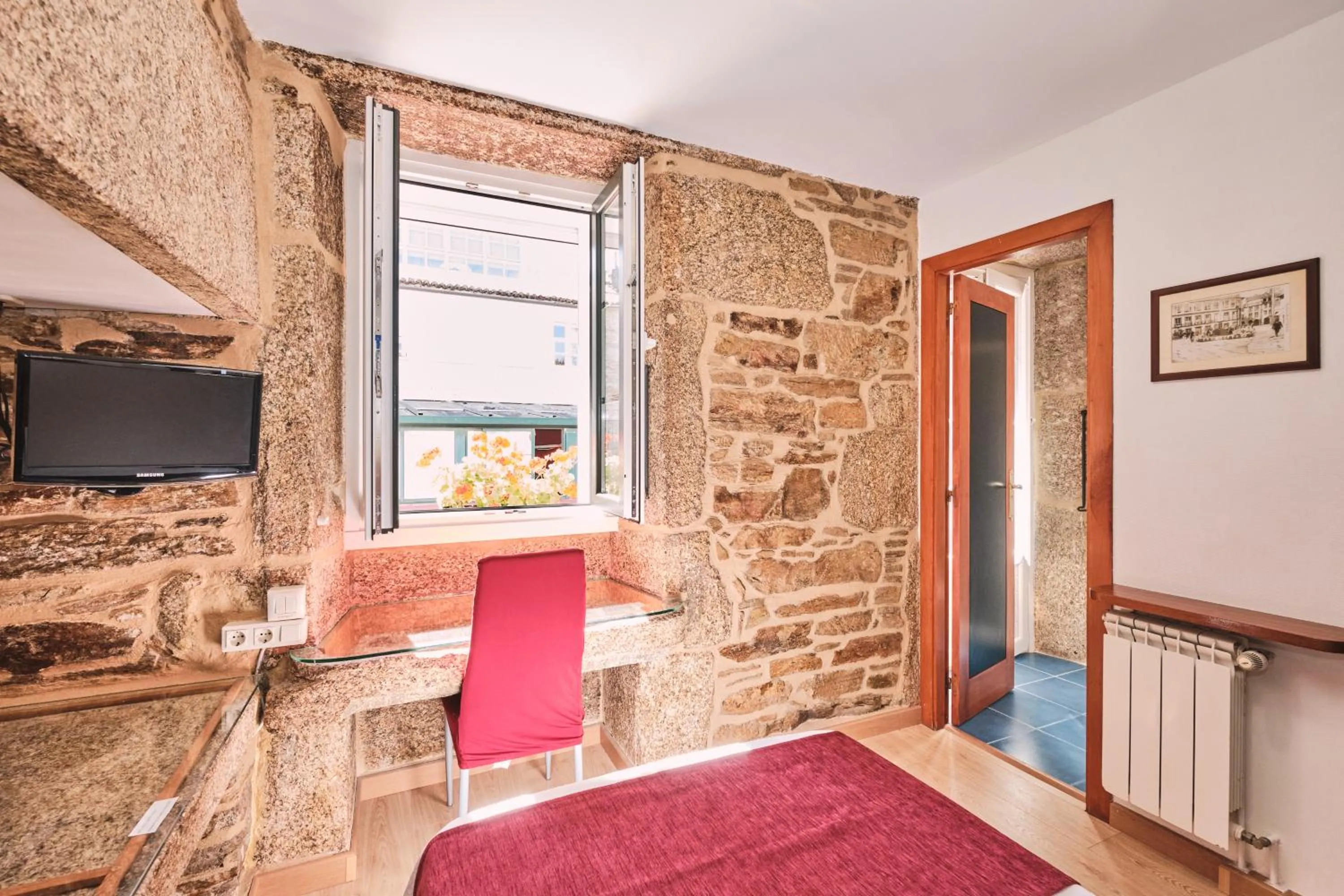 Photo of the whole room, Bed in Hotel Entrecercas