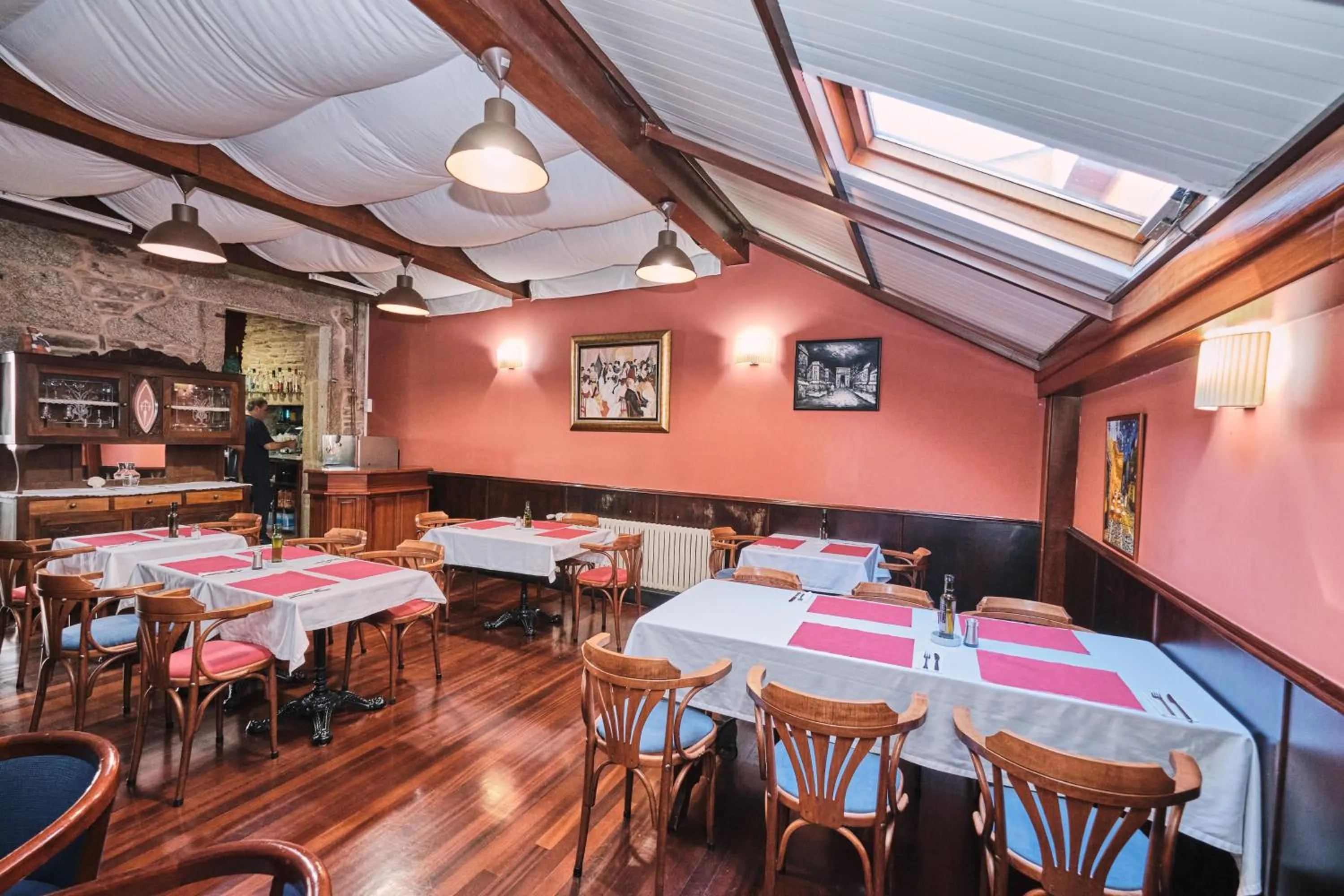 Restaurant/places to eat in Hotel Entrecercas