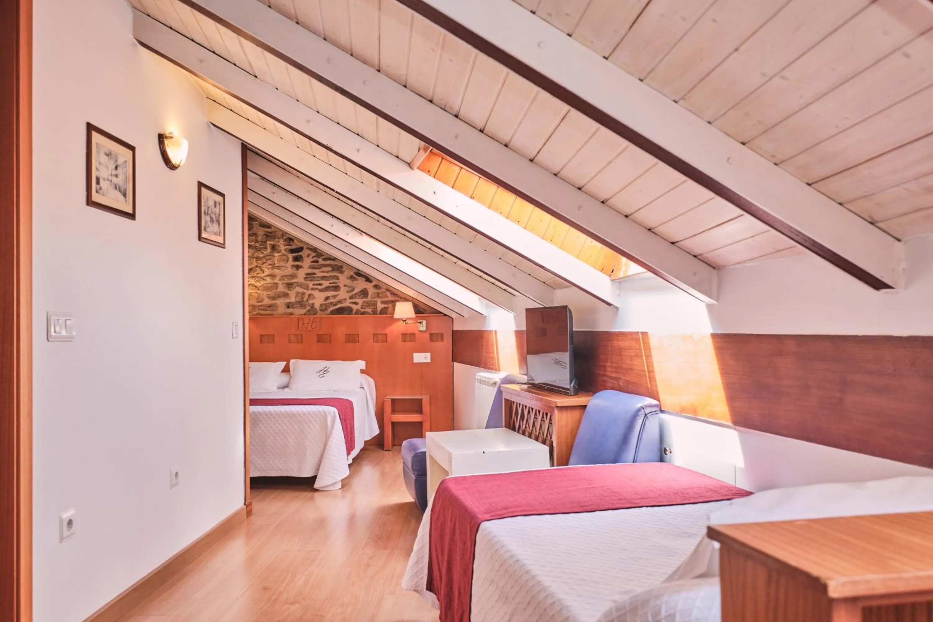 Photo of the whole room, Bed in Hotel Entrecercas