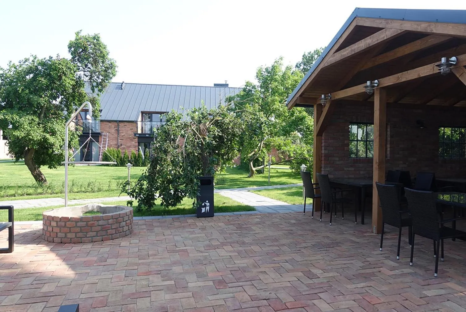 Property building in Apartamenty Między Mostami