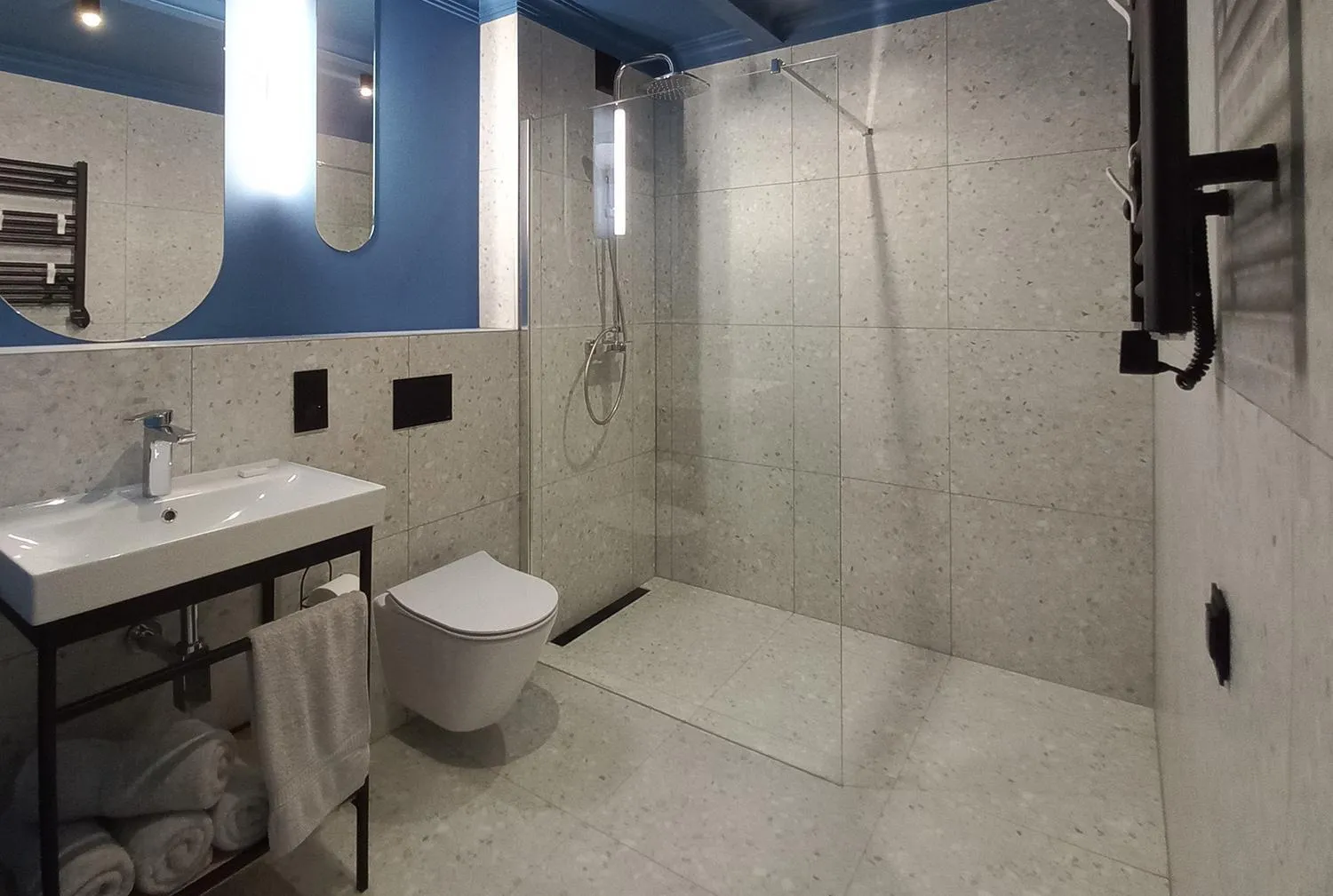 Shower in Apartamenty Między Mostami