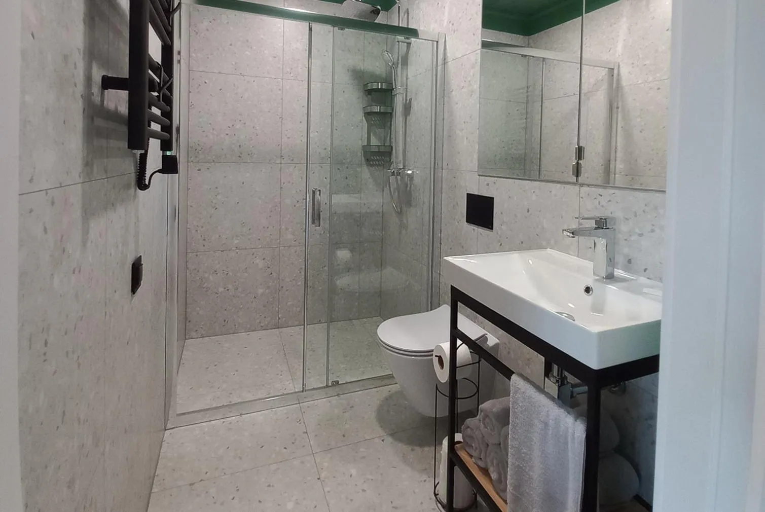 Shower in Apartamenty Między Mostami