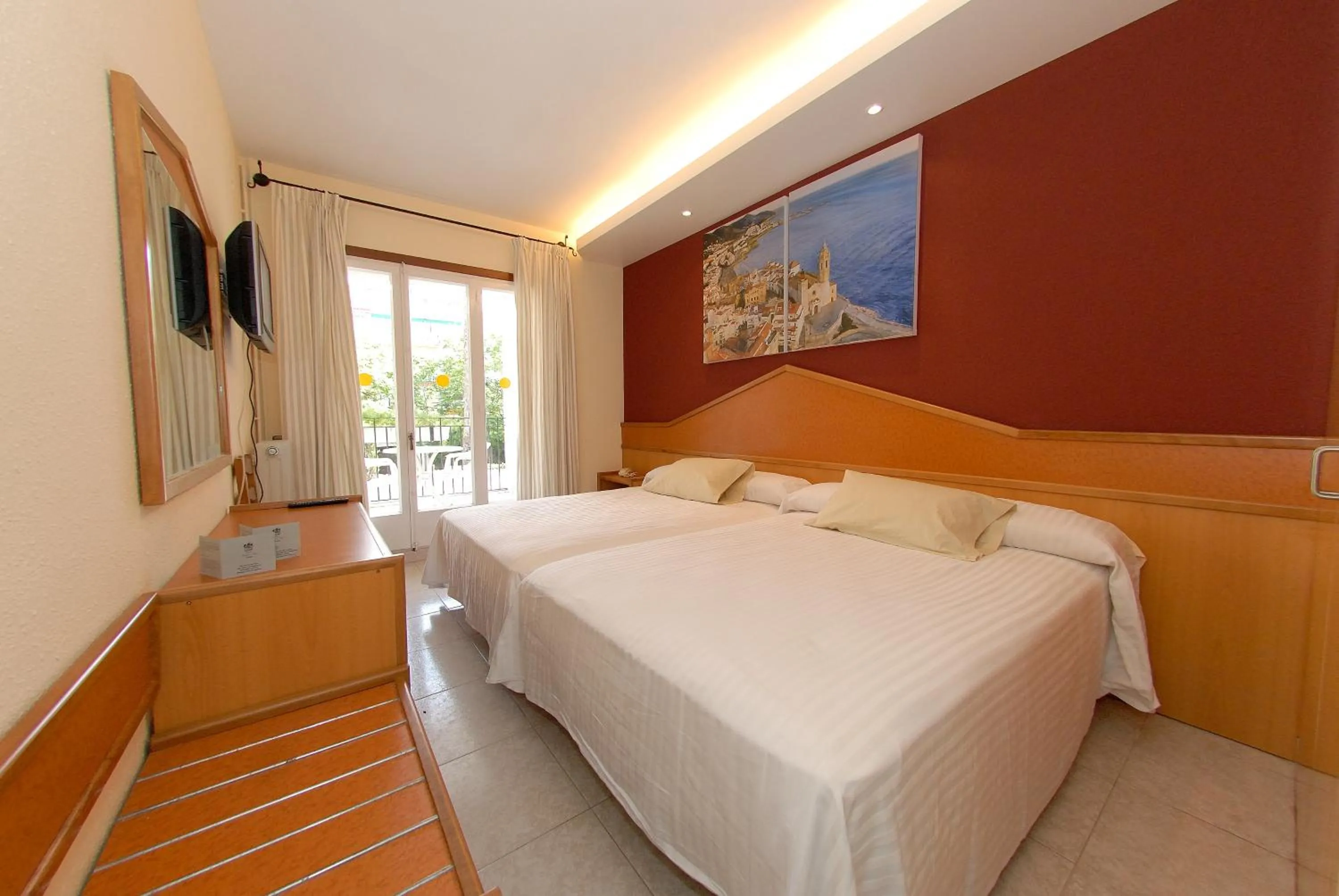 TV and multimedia, Bed in Galeón