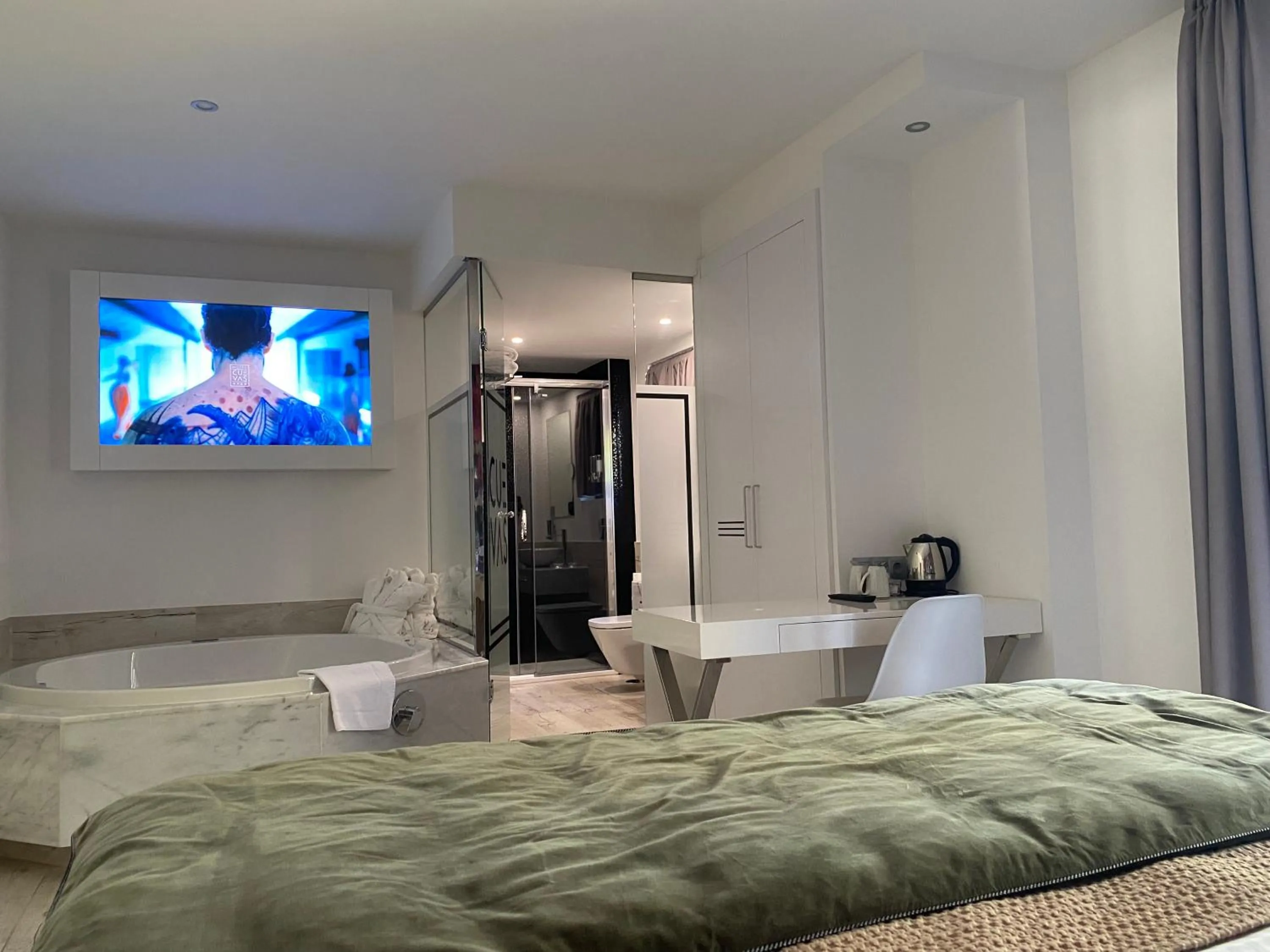 Bedroom, Bed in Hotel Cuevas - Adults Only