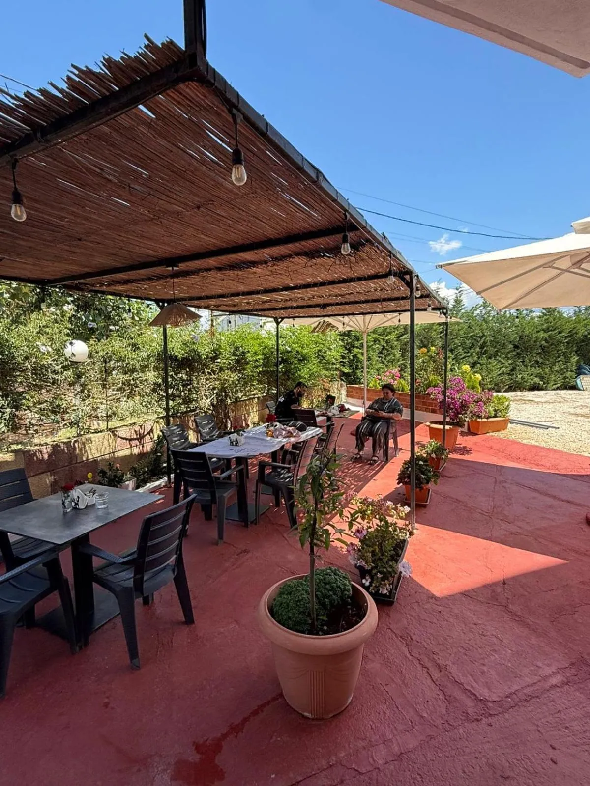 Property building in Hotel de Ksamil