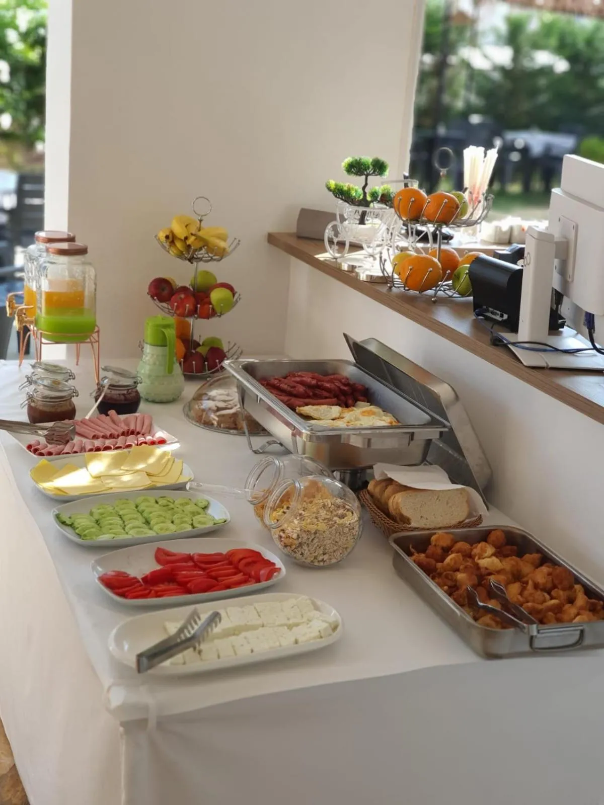 Breakfast in Hotel de Ksamil