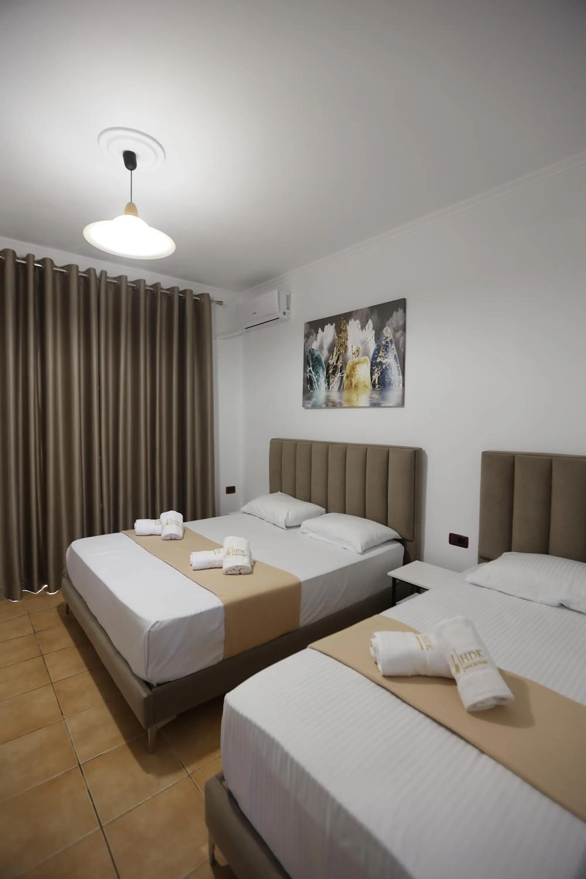Bed in Hotel de Ksamil