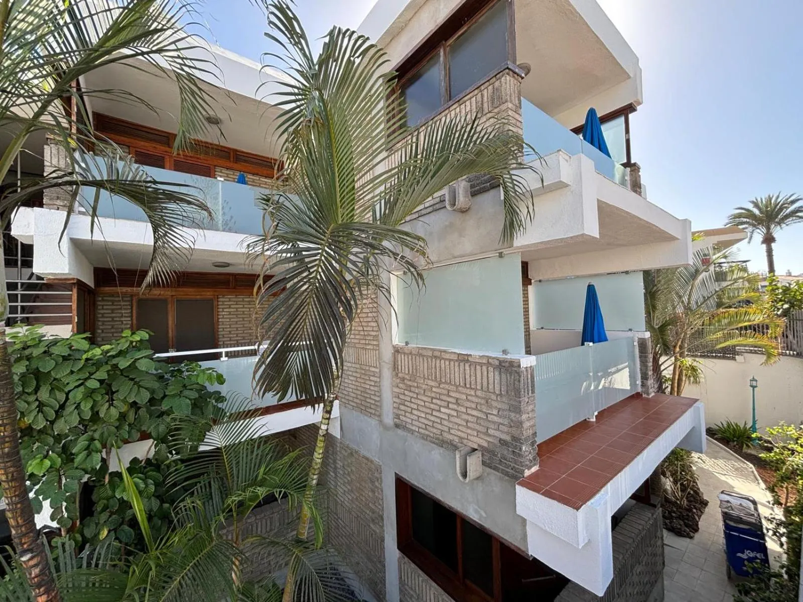 Property building in Apartamentos El Paseo