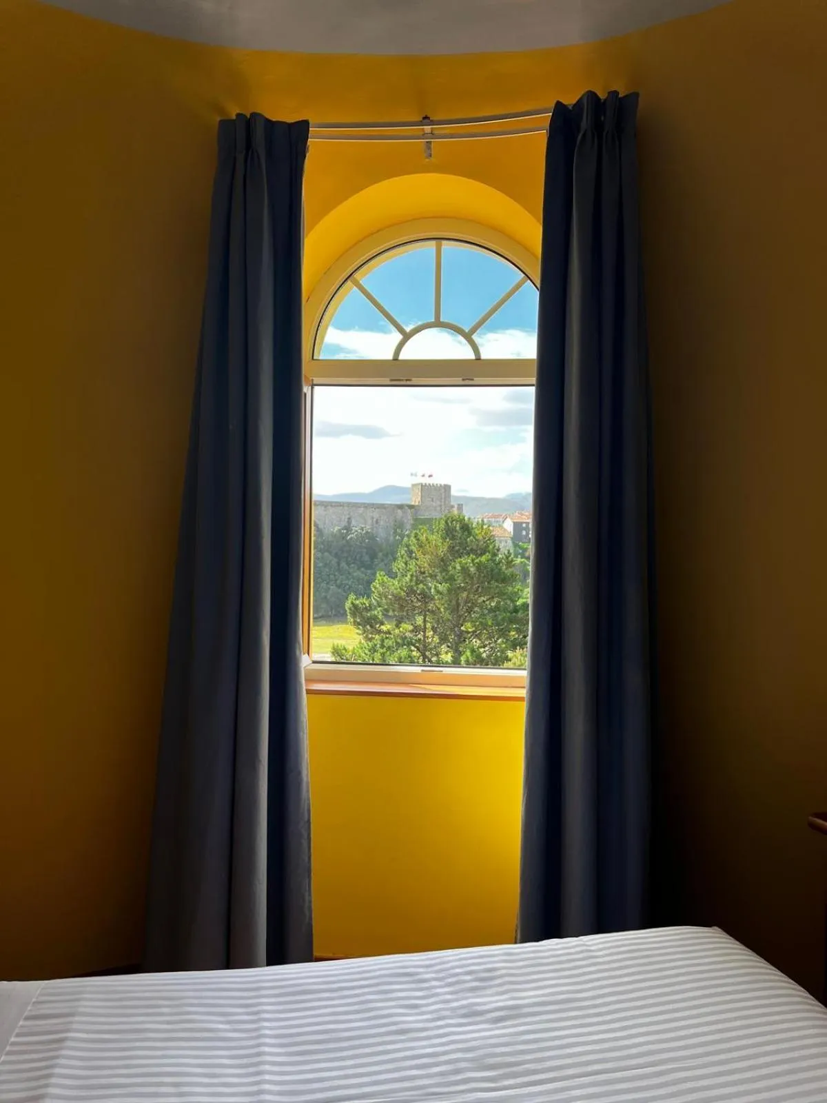 Bed in Hotel Faro de San Vicente