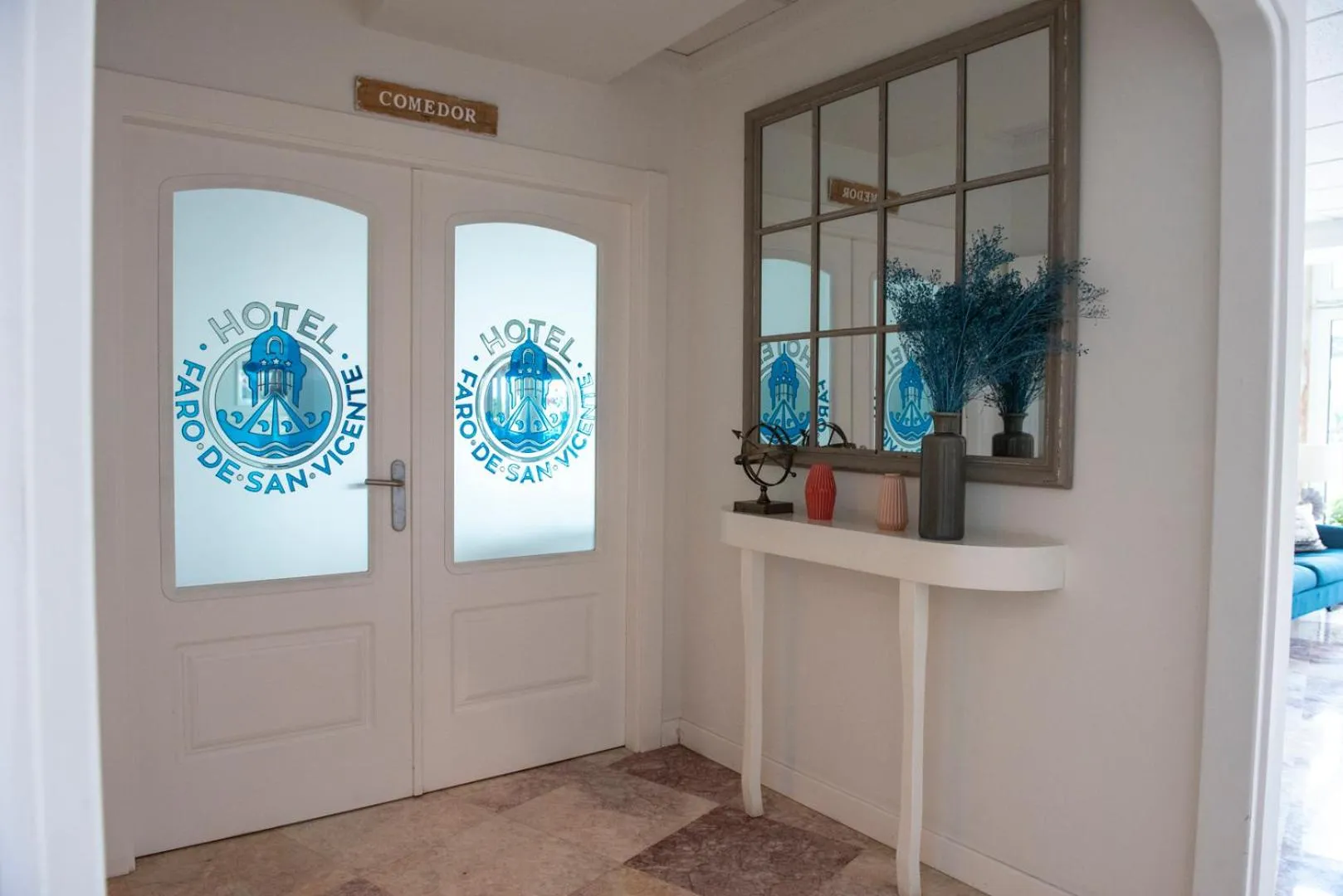 Lobby or reception in Hotel Faro de San Vicente