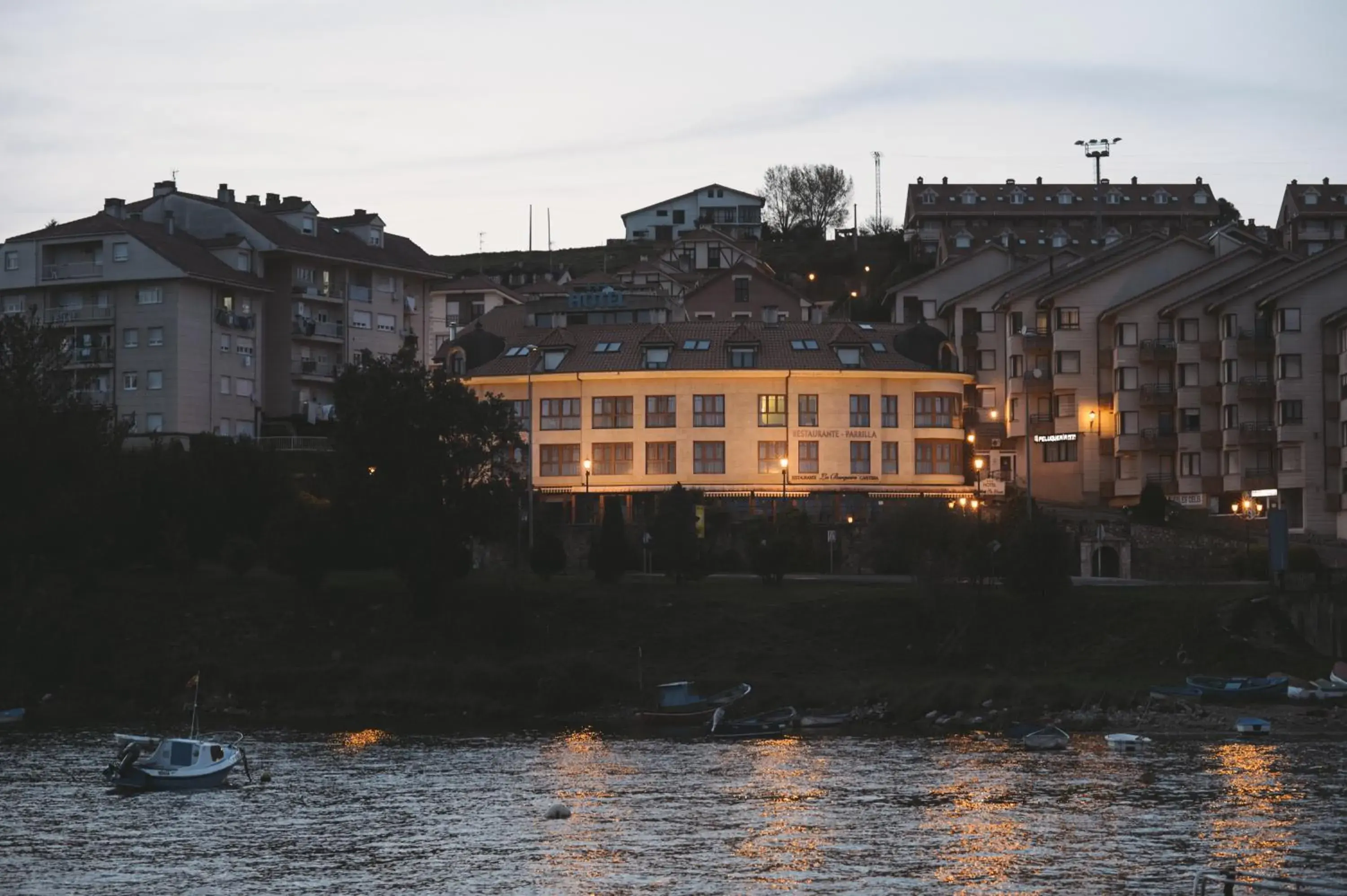 Facade/entrance in Hotel Faro de San Vicente Facade/entrance in Hotel Faro de San Vicente