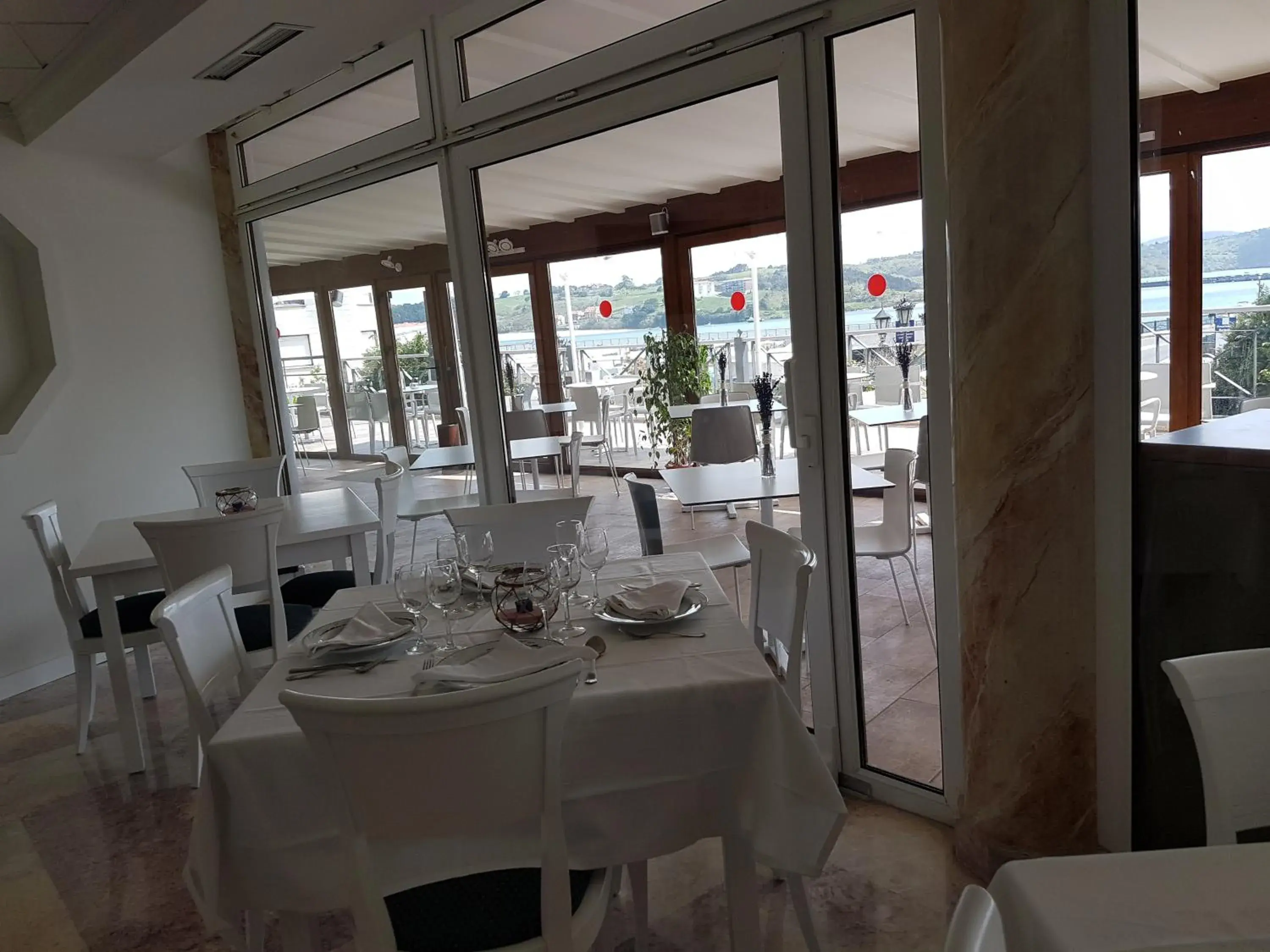 Restaurant/places to eat in Hotel Faro de San Vicente Restaurant/places to eat in Hotel Faro de San Vicente