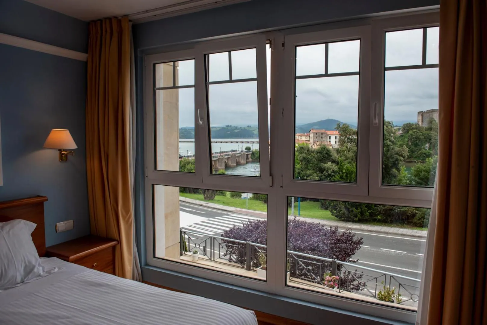 Bed in Hotel Faro de San Vicente