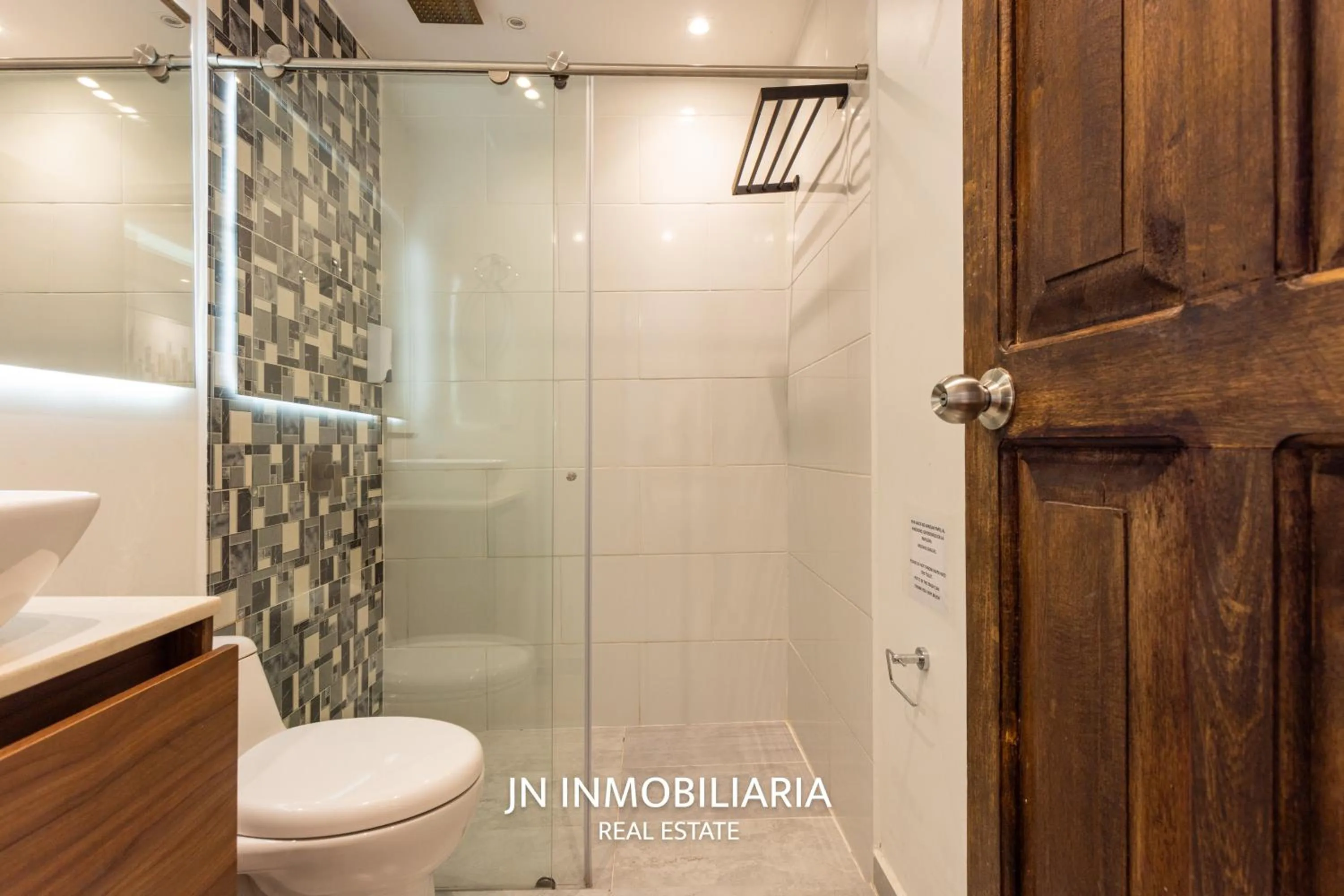 Toilet in Hotel Recuerdos de mi Tierra El Poblado Provenza