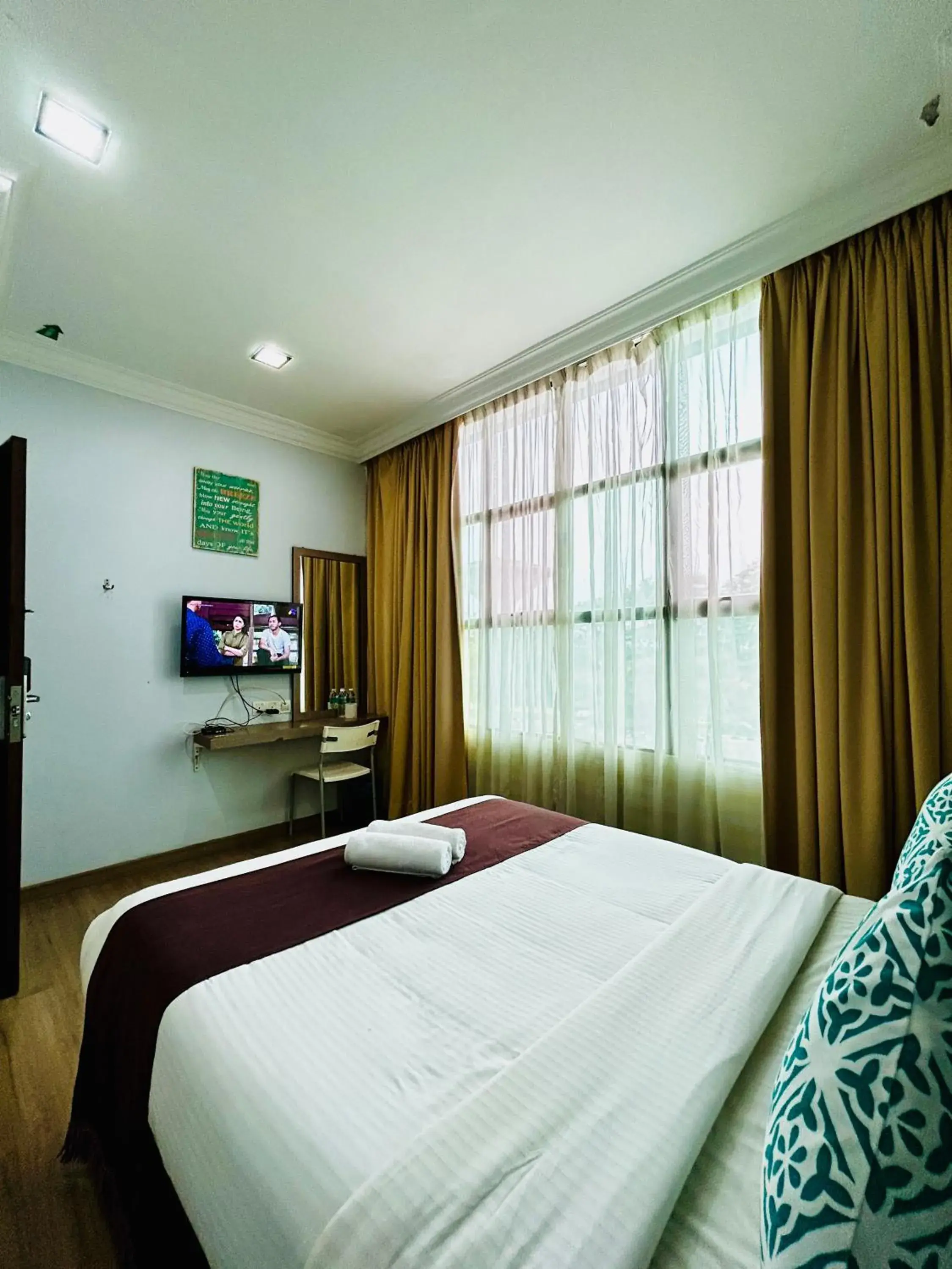 Bed in CHARISMA HOTEL Bed in CHARISMA HOTEL