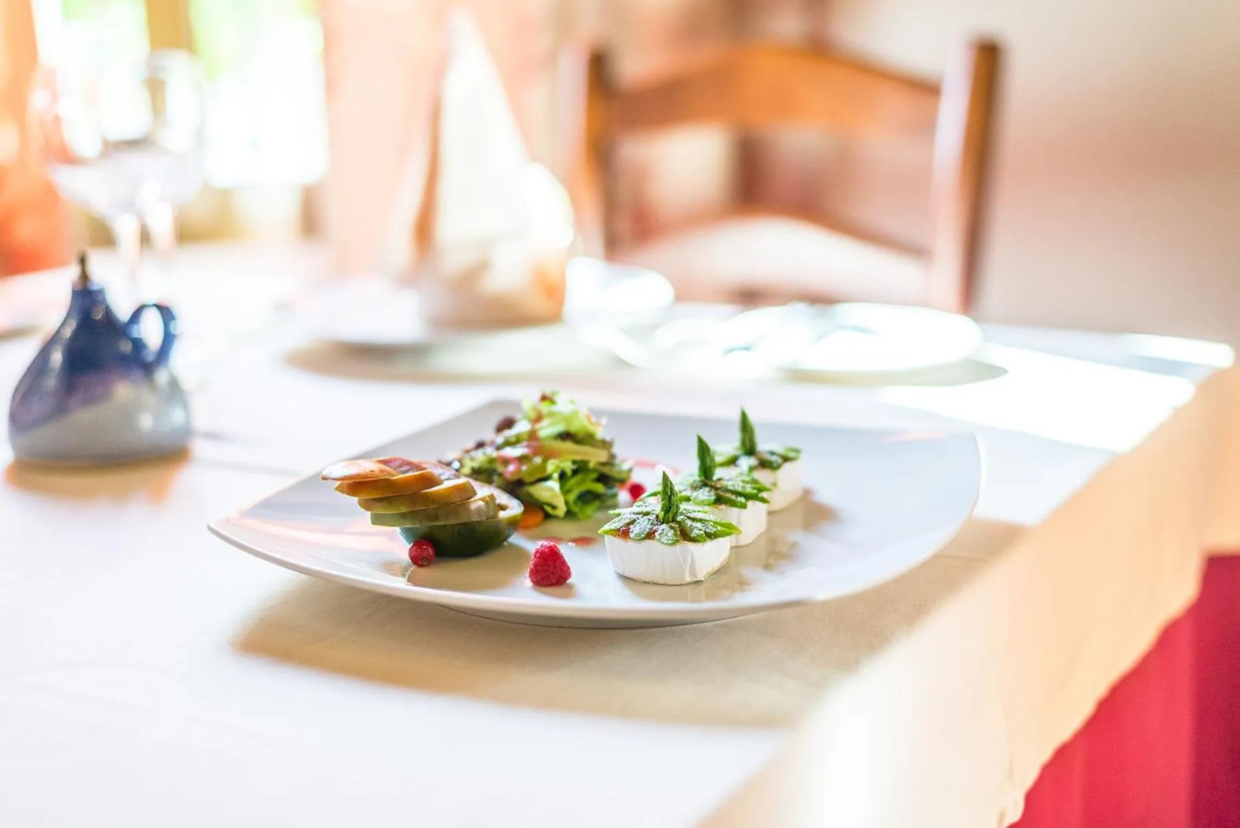 Restaurant/places to eat in Cortijo De Tajar