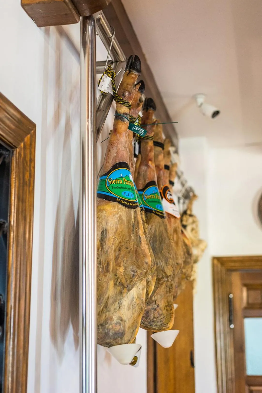 On-site shops in Cortijo De Tajar