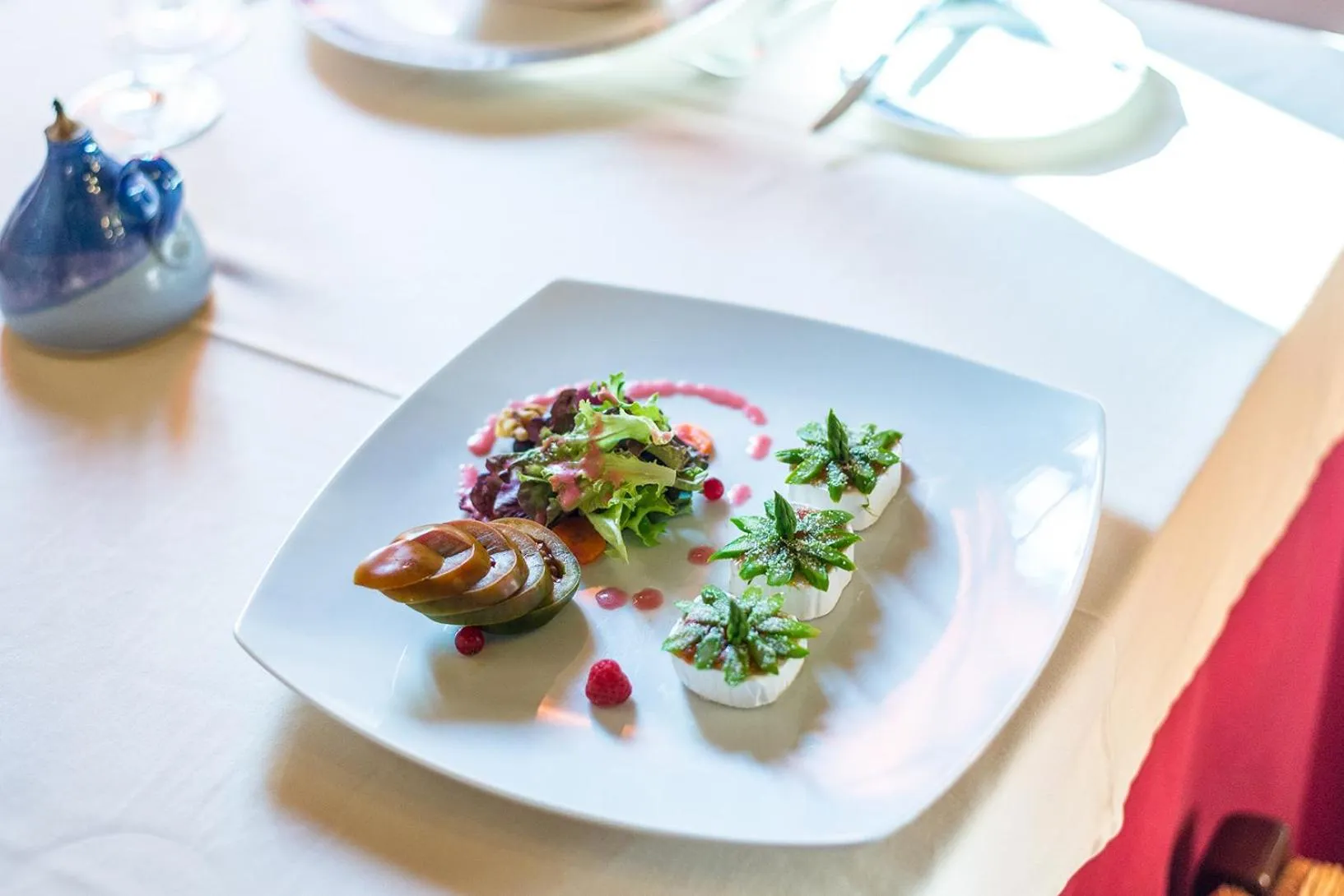 Restaurant/places to eat in Cortijo De Tajar