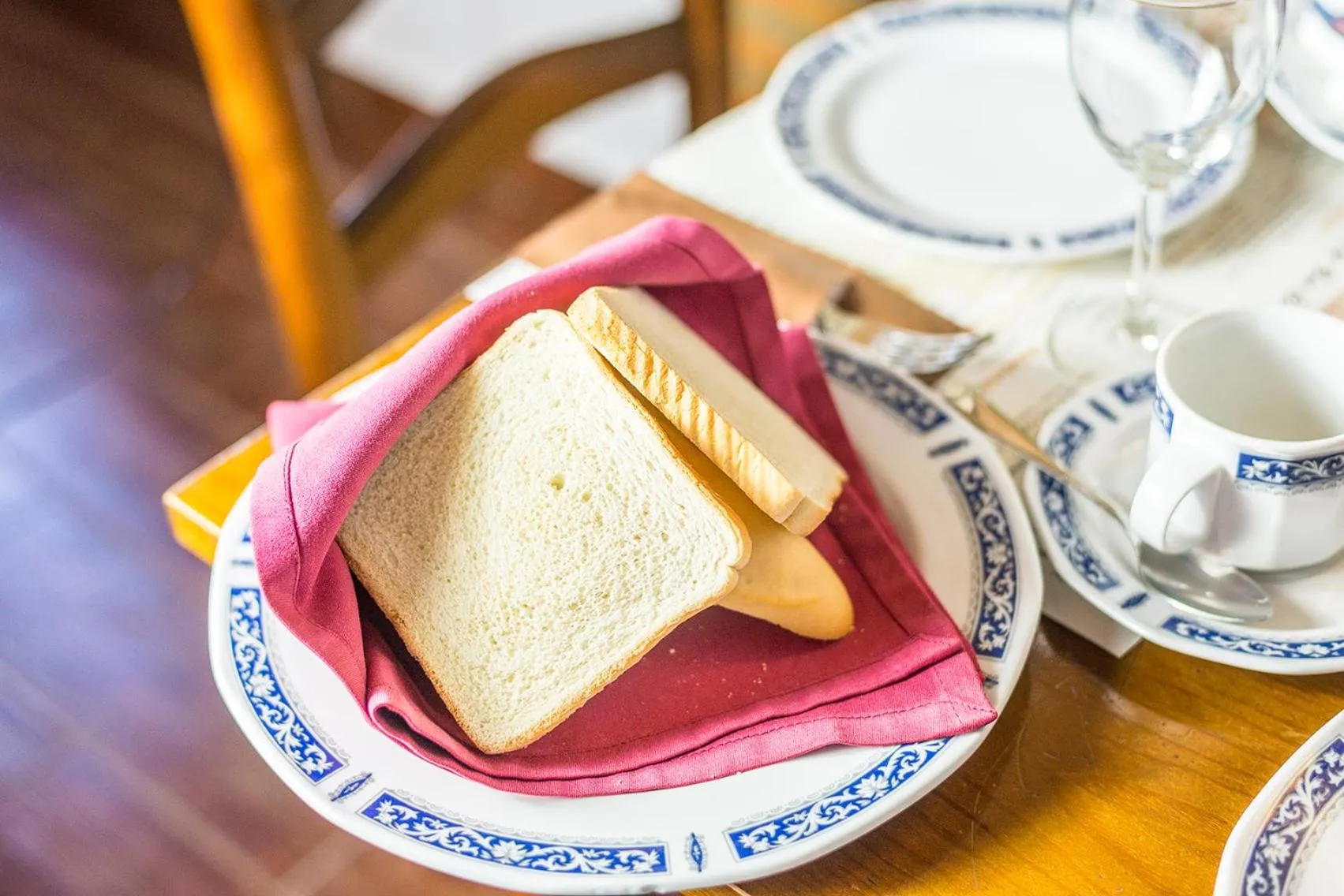 Continental breakfast in Cortijo De Tajar