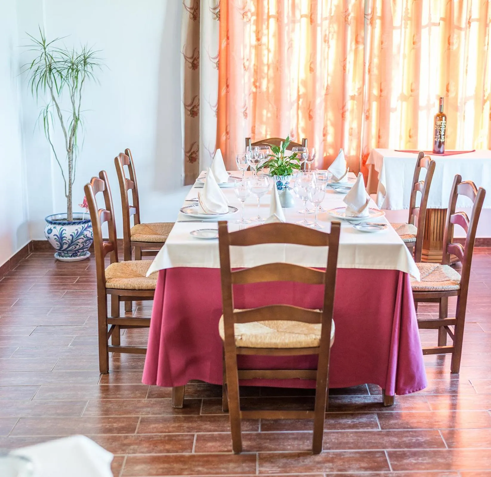 Restaurant/places to eat in Cortijo De Tajar